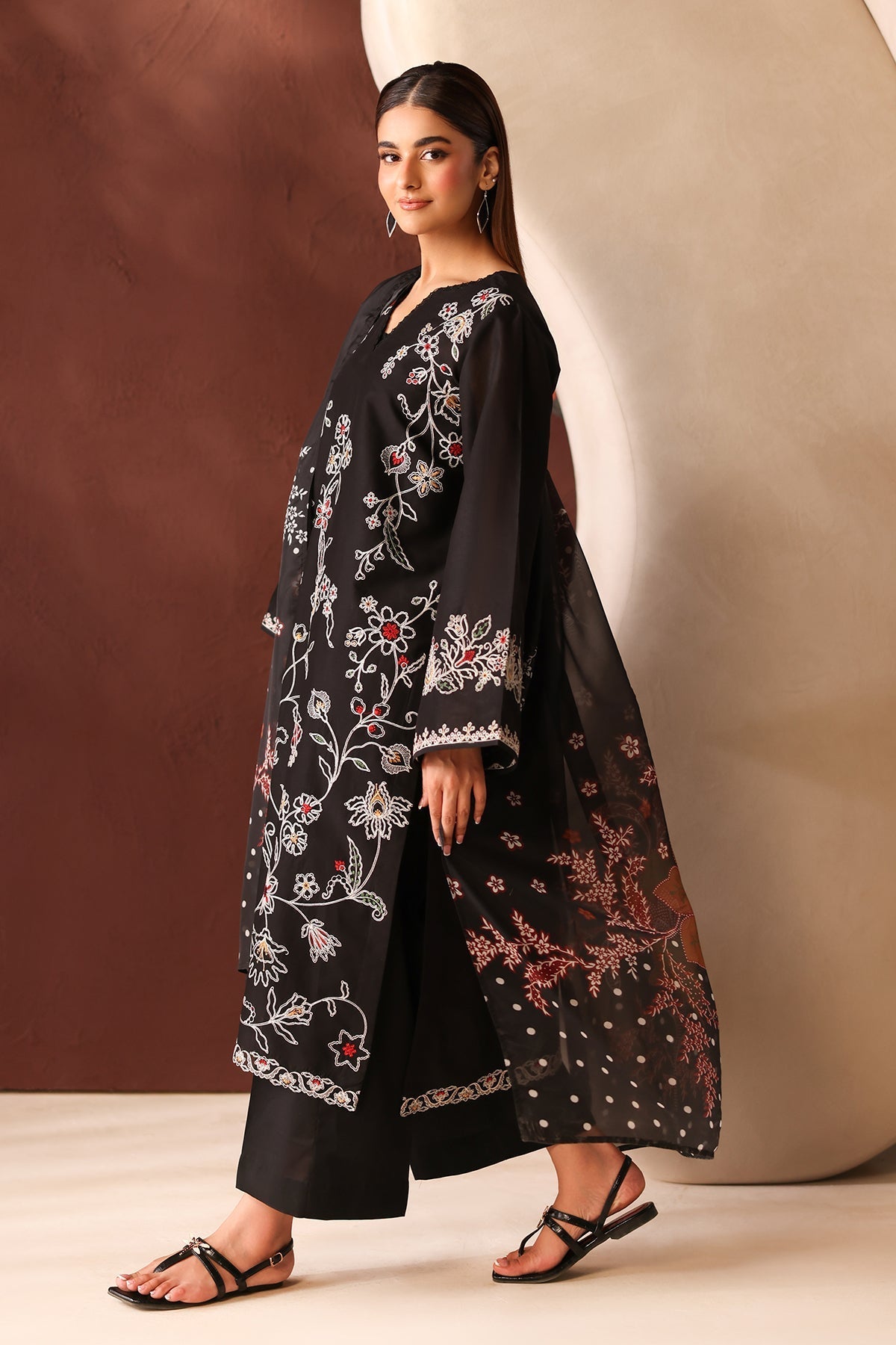 Baroque | Luxury Summer Pret | UF-4483, image 4