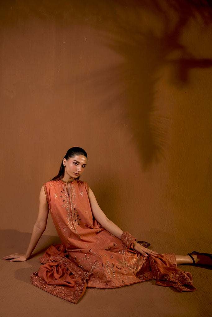 Sobia Nazir | Winter Shawl 25 | Design 4A, image 4