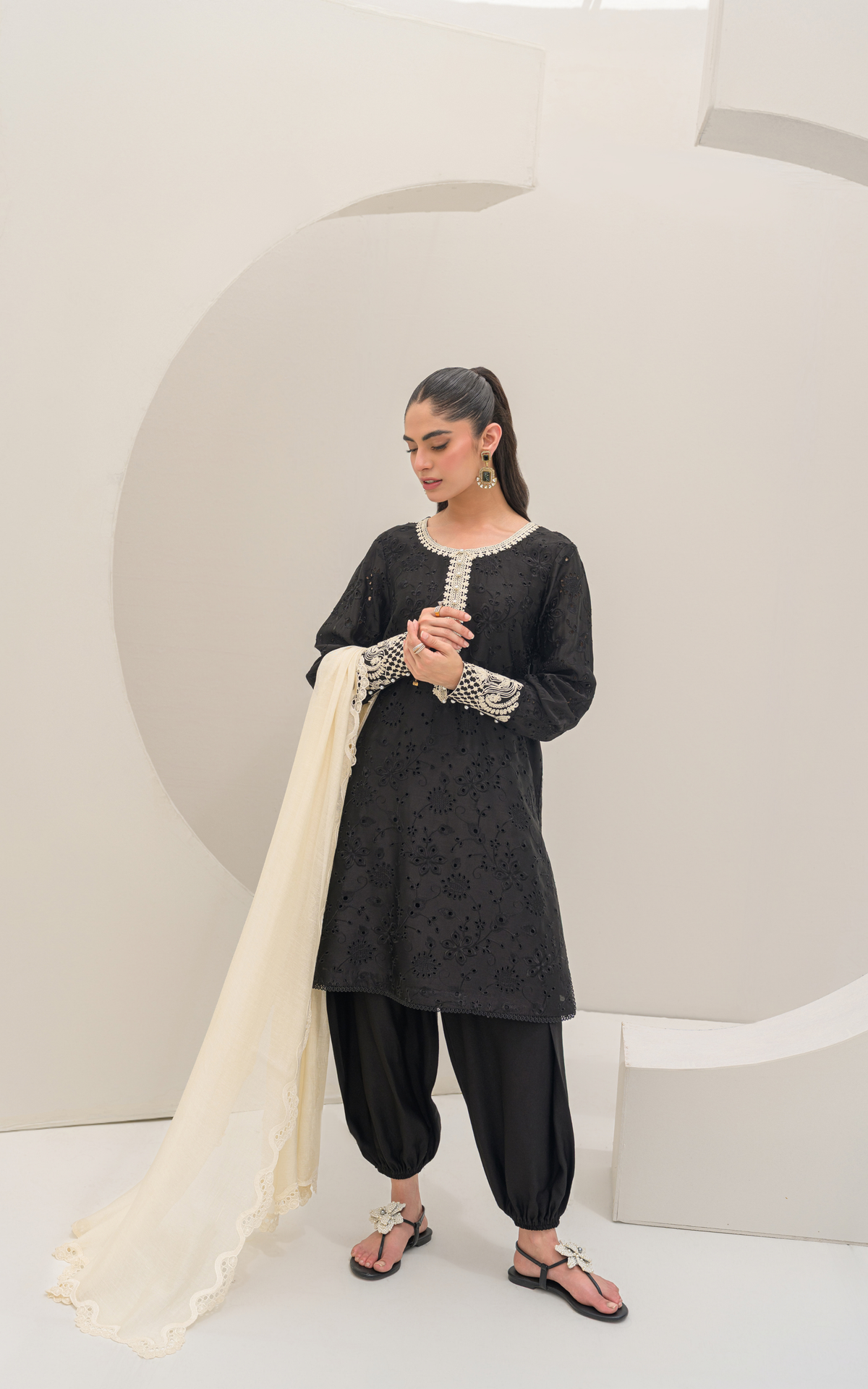 Sana Abbas | Ara Eid Luxe | Noir-2