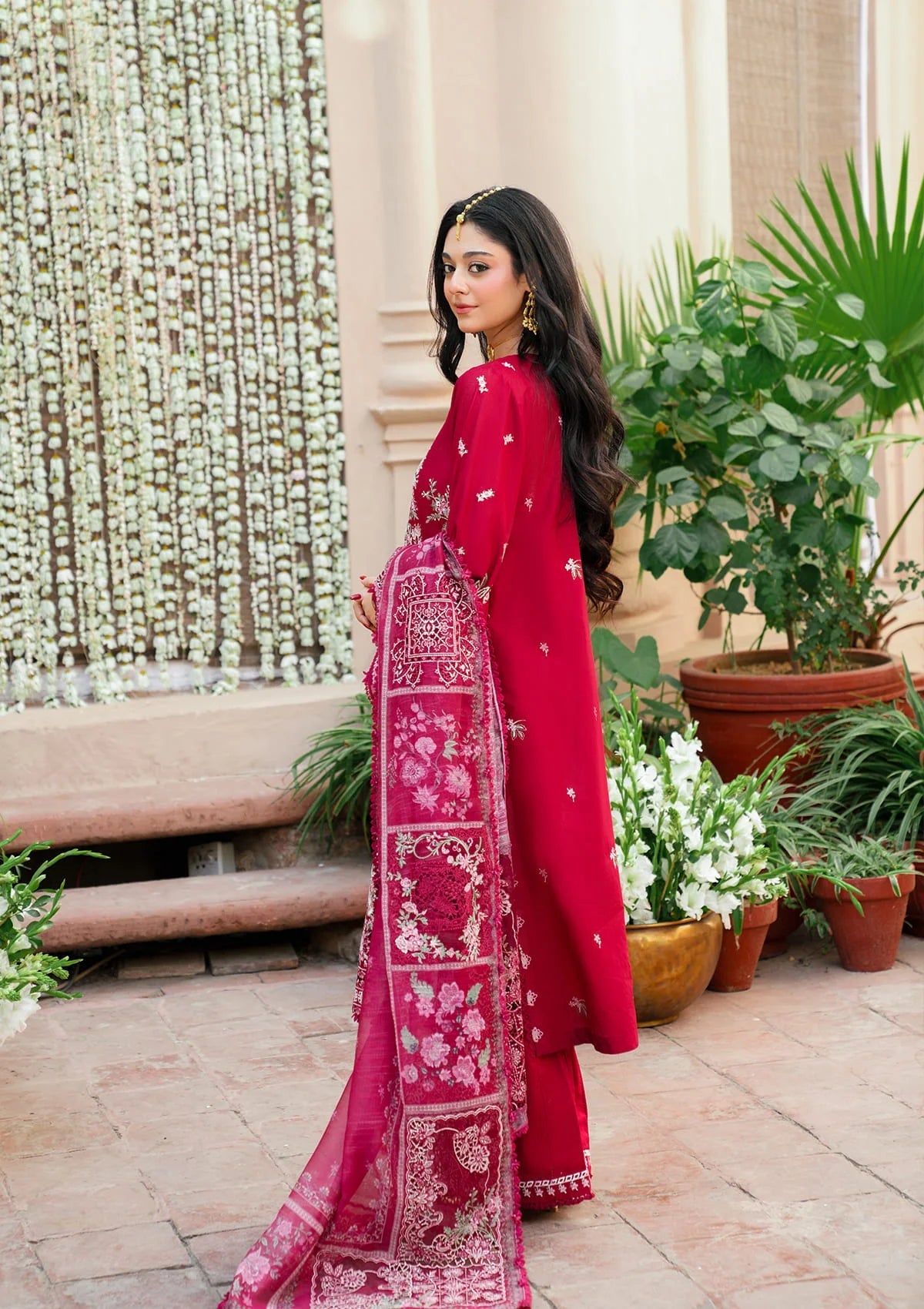 Kahf Premium | Ek Fasana Luxury Lawn 26 | KLB-1B MAHRANI, image 2