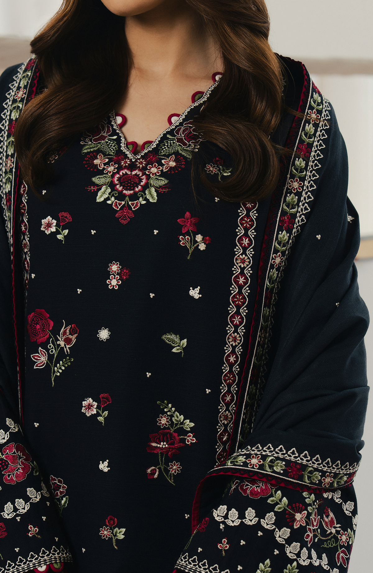 Seran | Winter Embroidered 25 | Noirelle-4