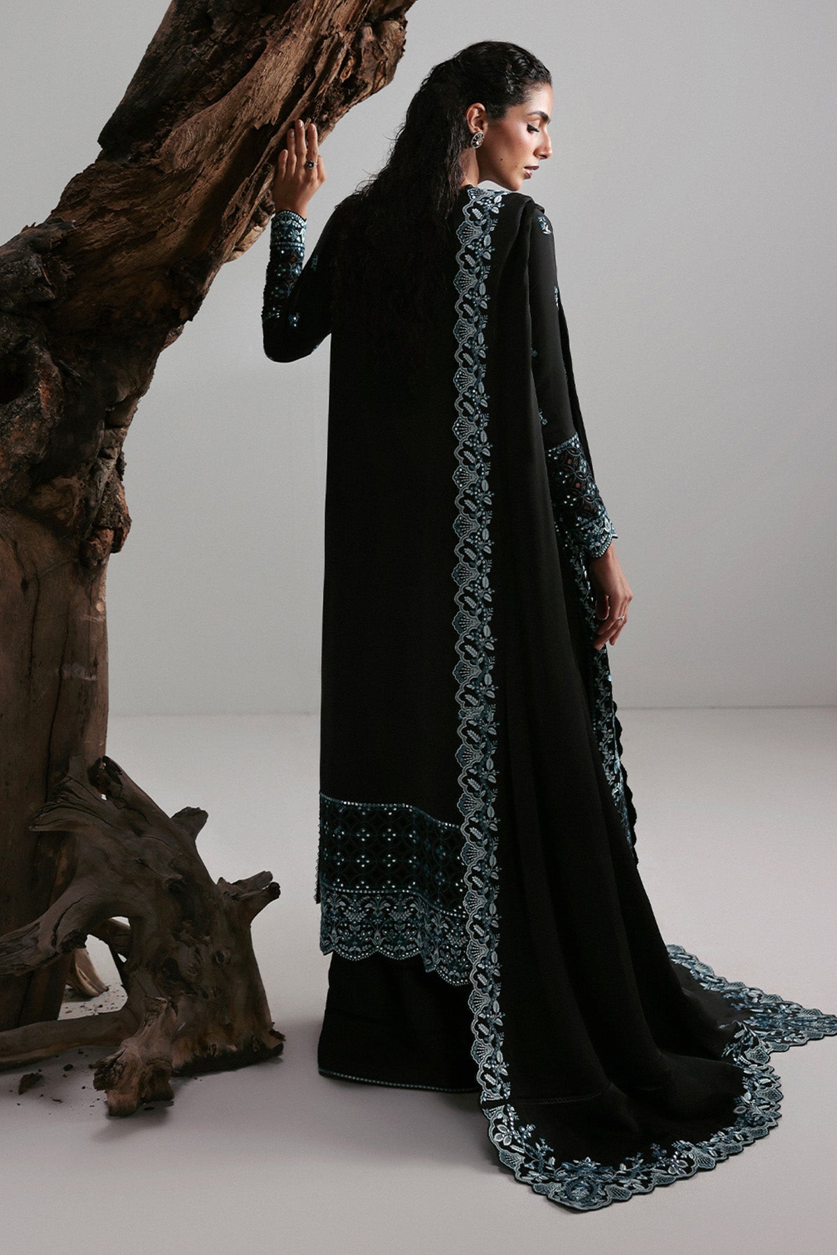 Afrozeh Rhylen black charmeuse silk suit, photo 2