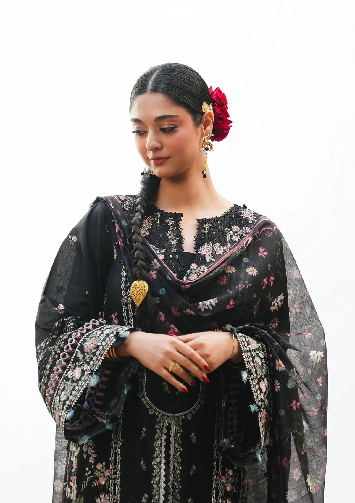 Kahf Premium | Ek Fasana Luxury Lawn 26 | KLB-3B SIYAARA, image 3