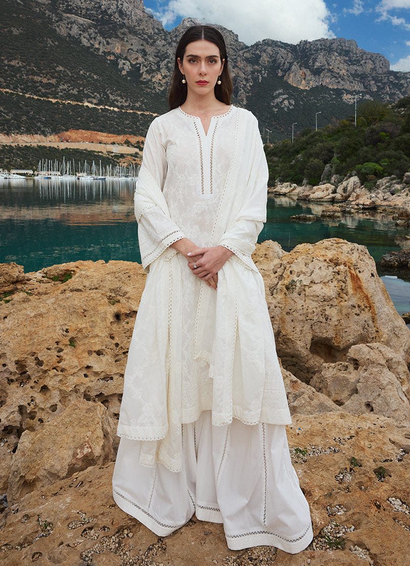 Image | Lawnkari 25 | Nour -  Image Ladies Clothes - Original Designer Dress - House of Maryam