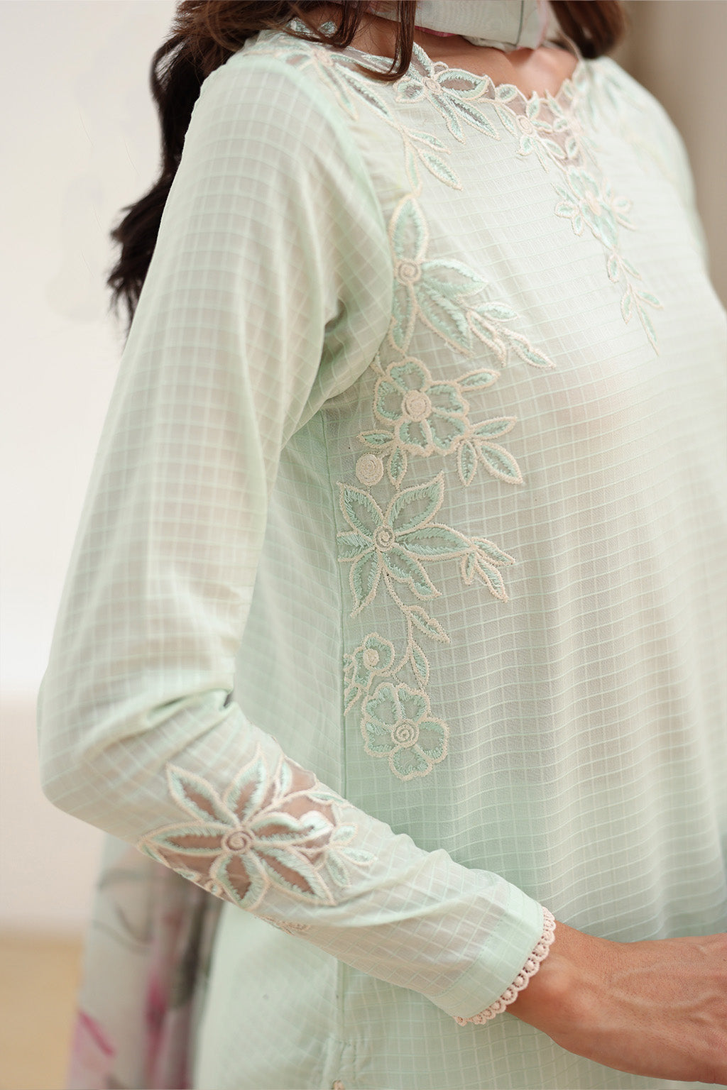 Iznik | lawn 26 | UE-521, image 4