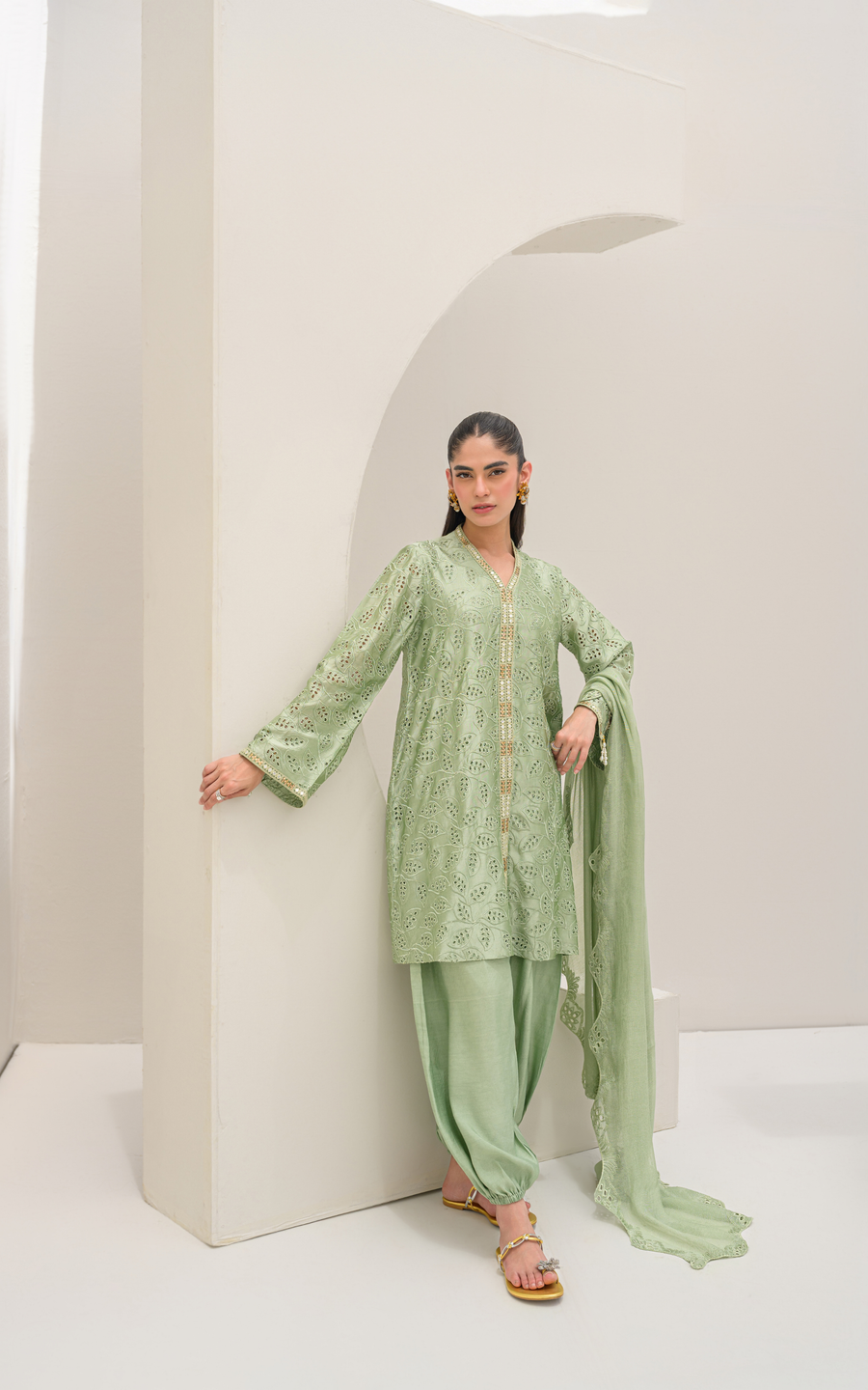 Sana Abbas | Ara Eid Luxe | Lumi-5