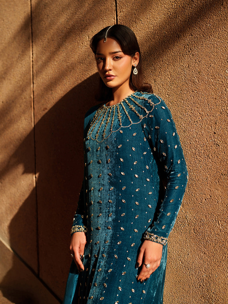 Caia | Luxury Velvet Edit 25 | Nora (Blue), image 3