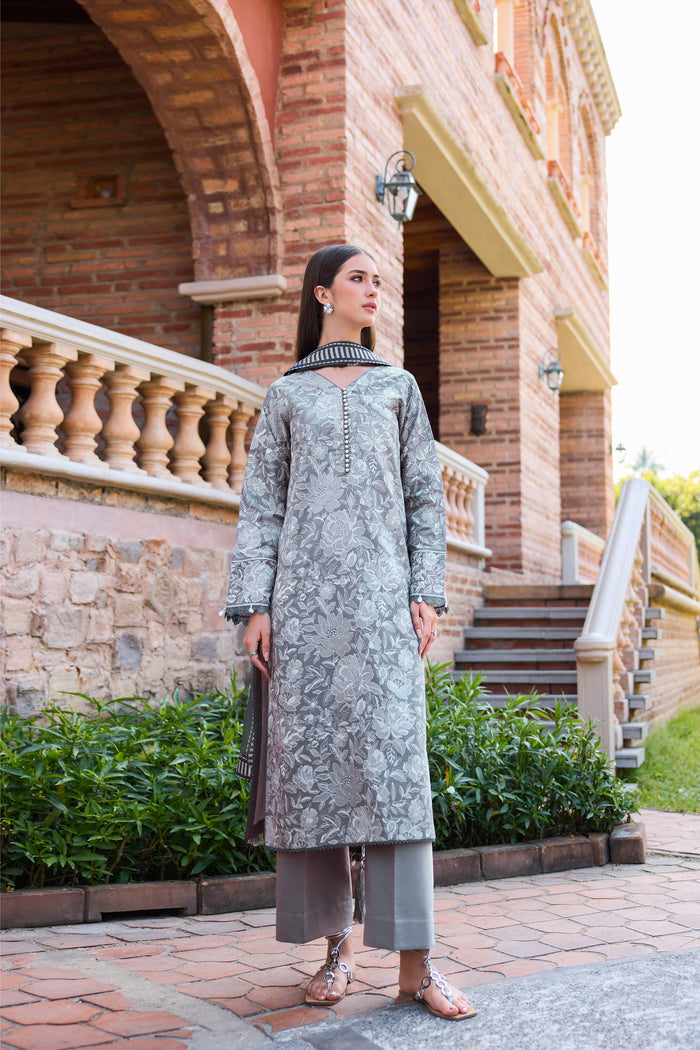 Farasha | Sorine Summer 26 | Orchid Night, image 4