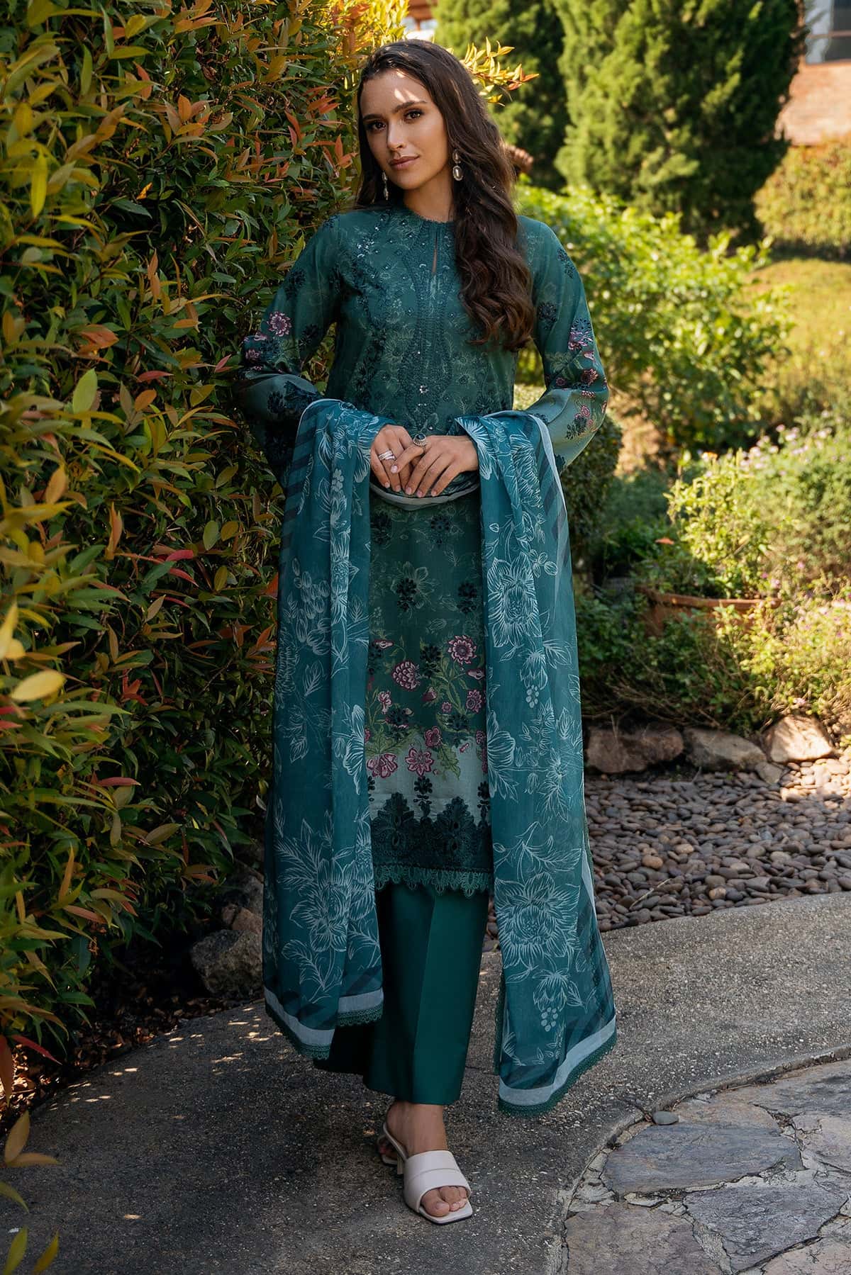 Afrozeh Opaline A green embroidered lawn suit