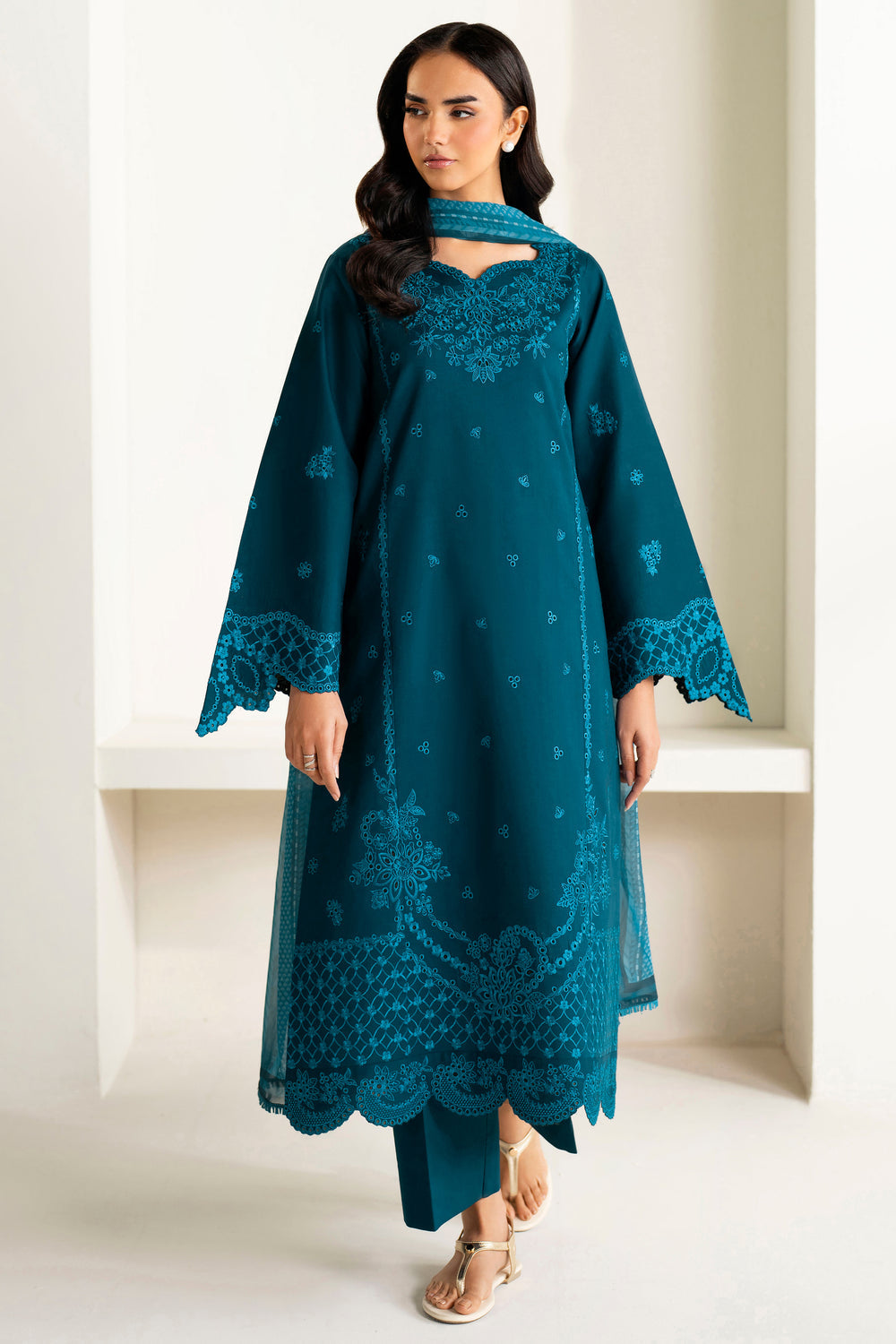 Farasha | Summer Weaves Embroidered Lawn | Teal Frost-3