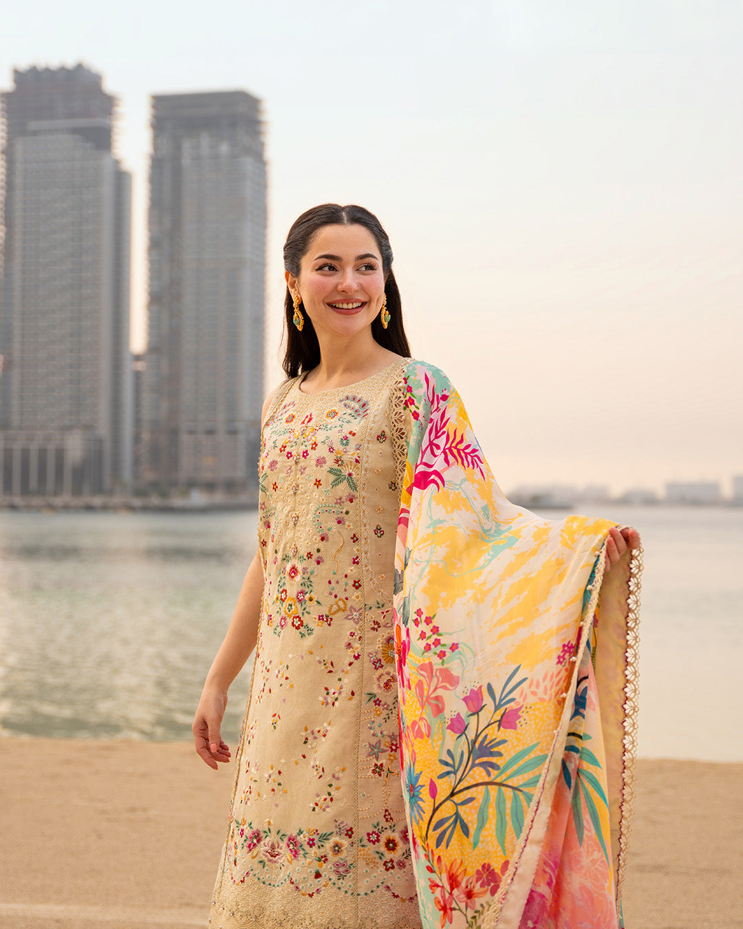 Faiza Saqlain | Aya Luxury Lawn 26' | Merjem-4