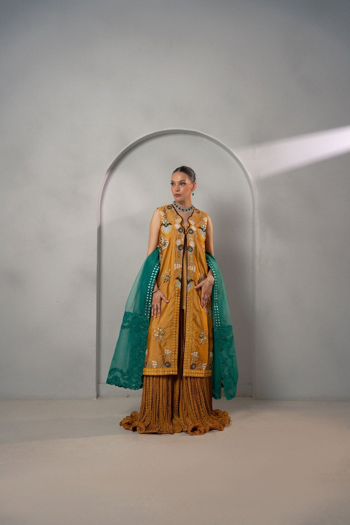 Fozia Khalid | Dilkash Festive Wear 25 | Mehr, image 4