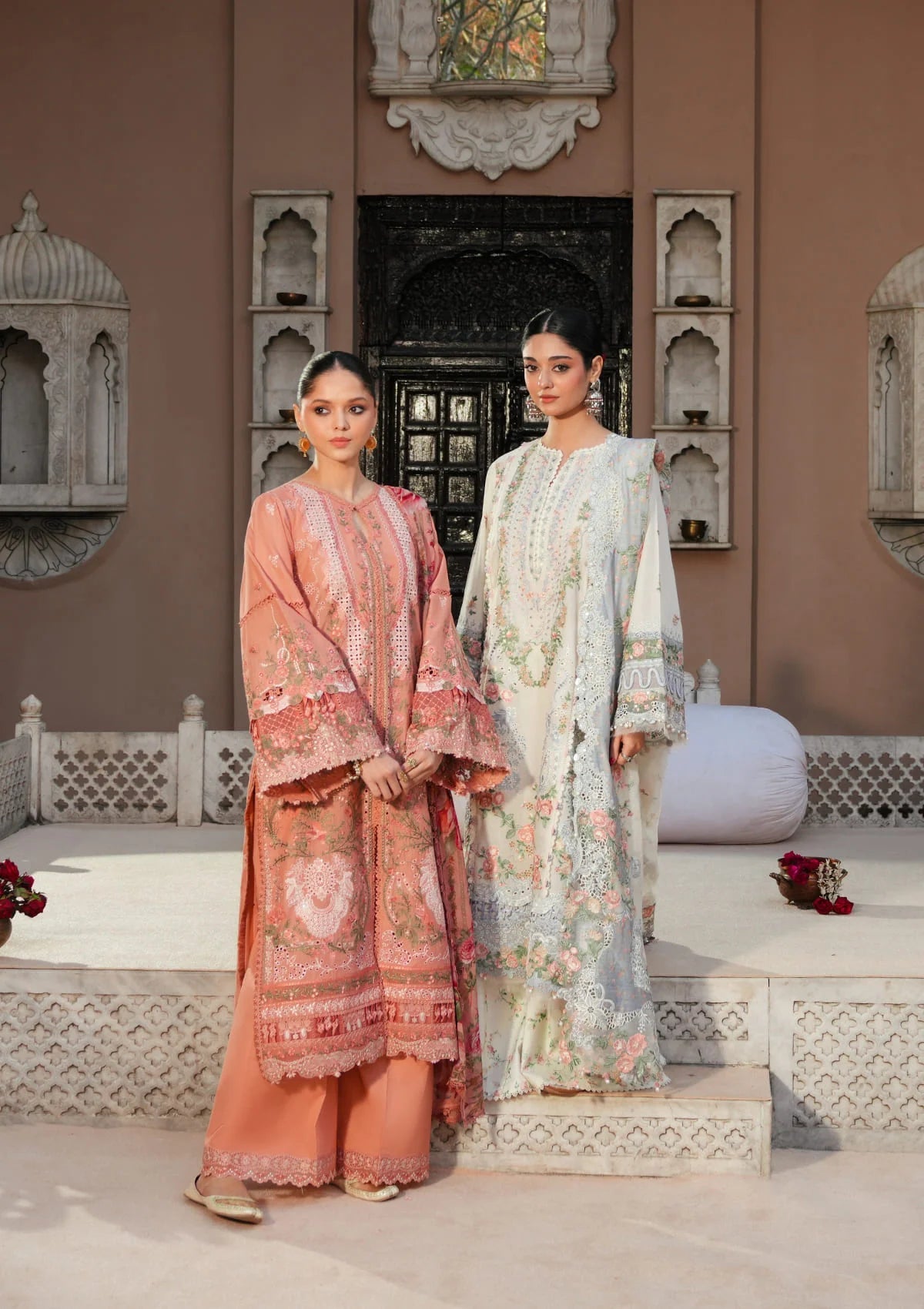 Kahf Premium | Ek Fasana Luxury Lawn 26 | KLB-2A NEELOFAR, image 4