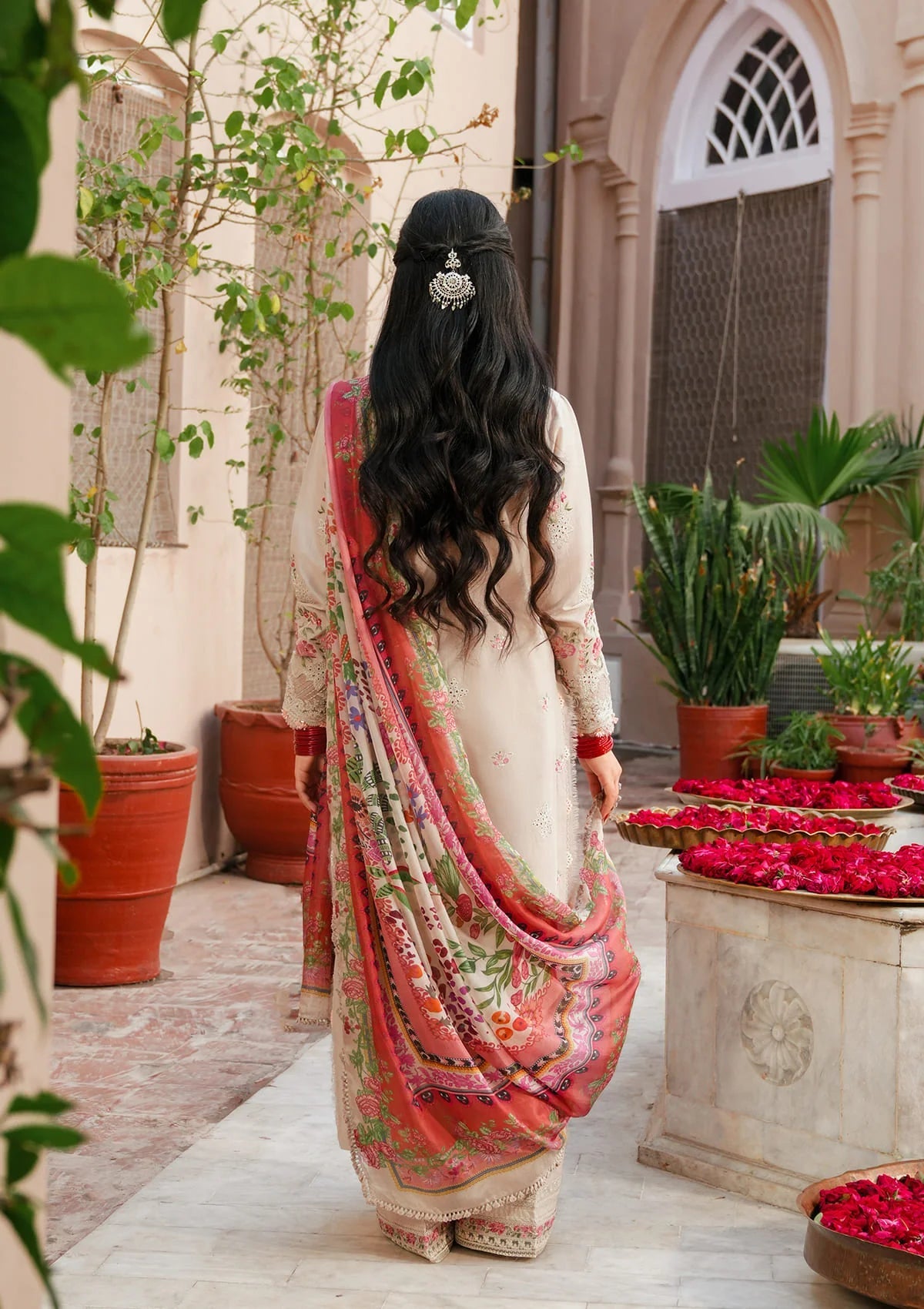 Kahf Premium | Ek Fasana Luxury Lawn 26 | KLB-6A SILSILA, image 5