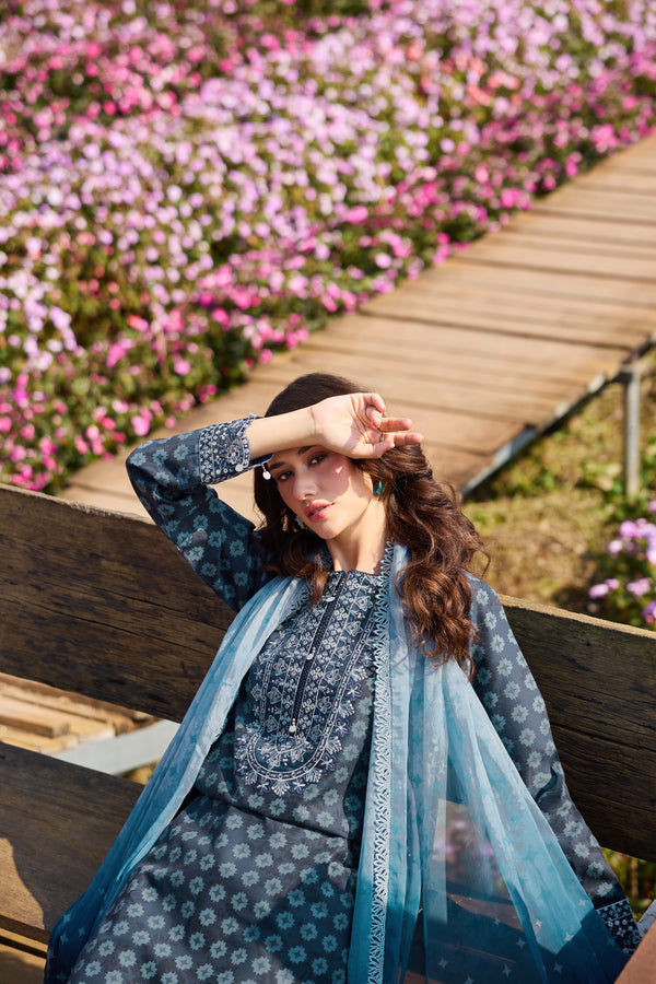 Farasha | Summer Escape 26 | Blue Reverie-8