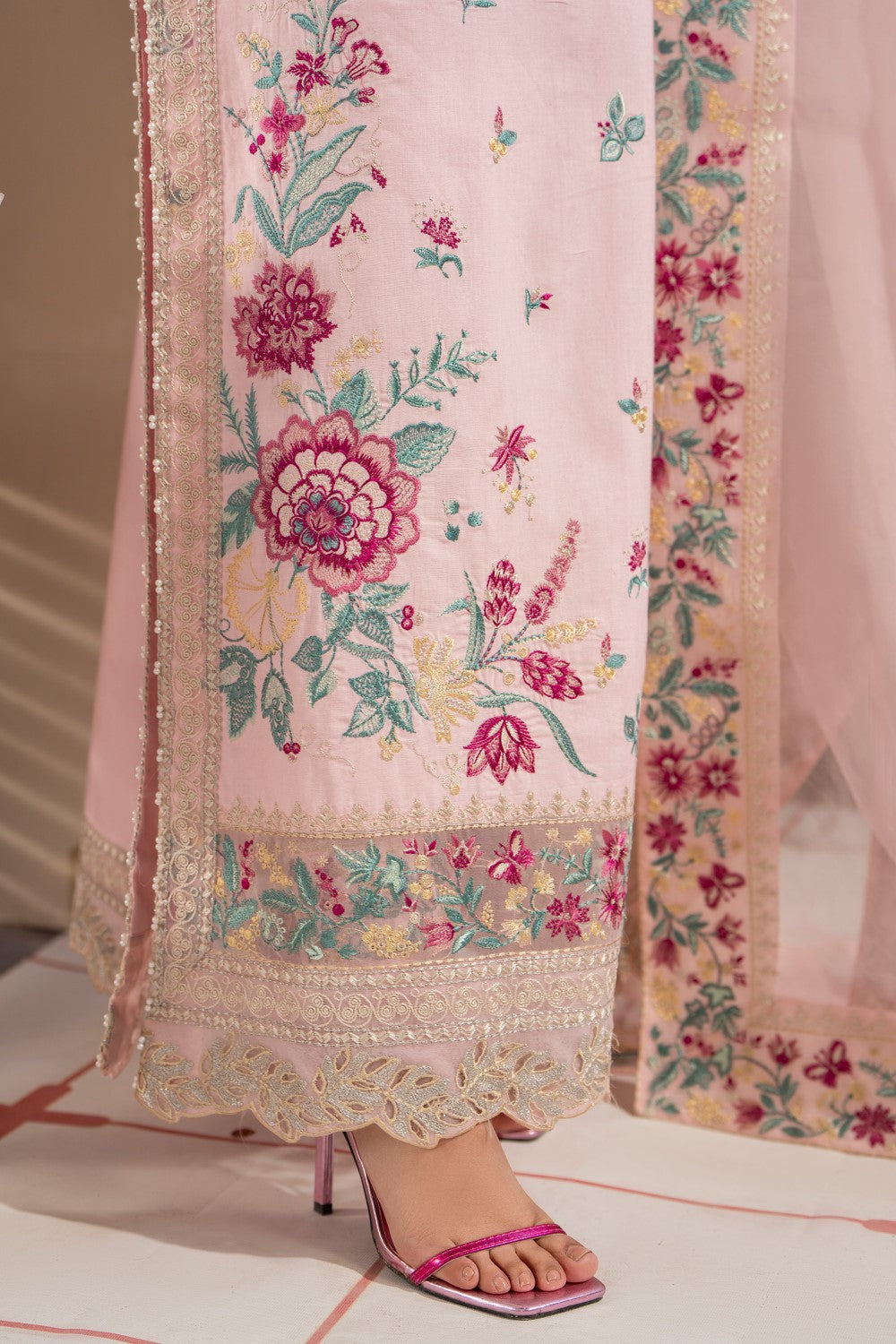 Maryum N Maria | Luxury Lawn 25 | ARNINA - MS50112 -  Maryum N Maria Ladies Clothes - Original Designer Dress - House of Maryam