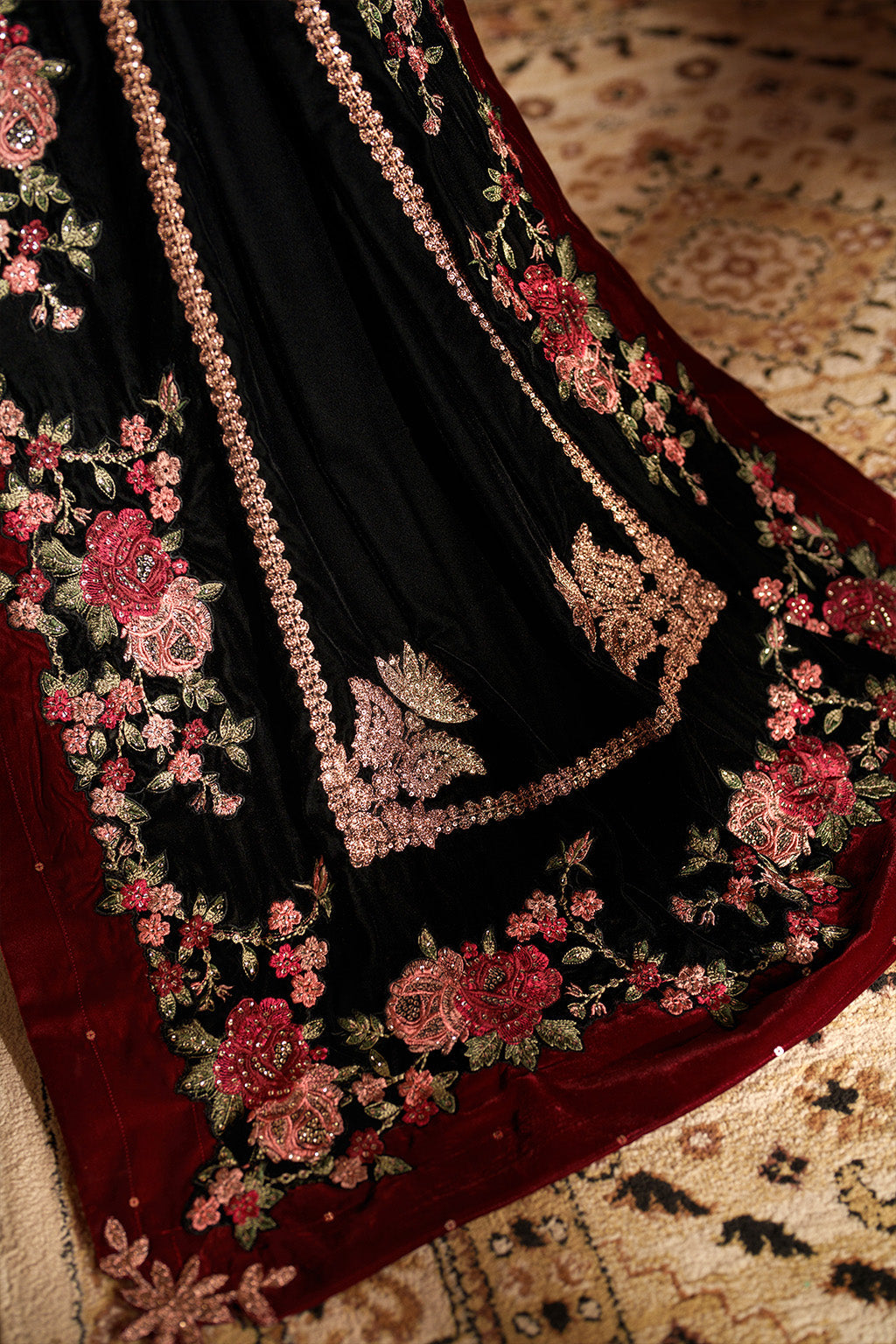 Iznik | Velvet 25 | IV-59 Embroidered Velvet, image 5