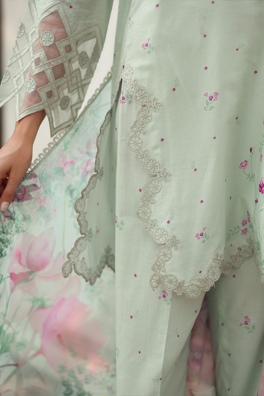 Iznik | lawn 26 | UE-500, image 7