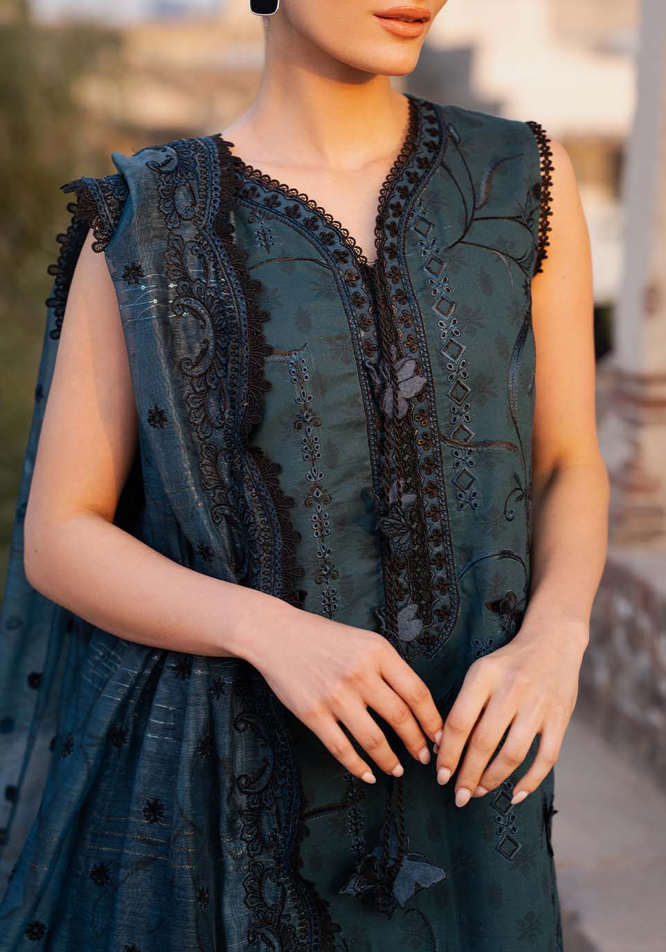 Zarqash | Luxe Lawn 26 |ZQL0014-4