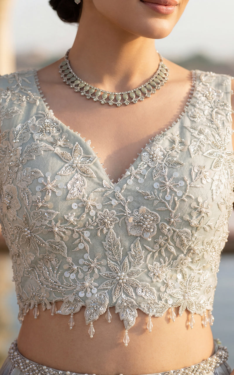 Threads and Motifs | Formal Outfits | 10597, image 3