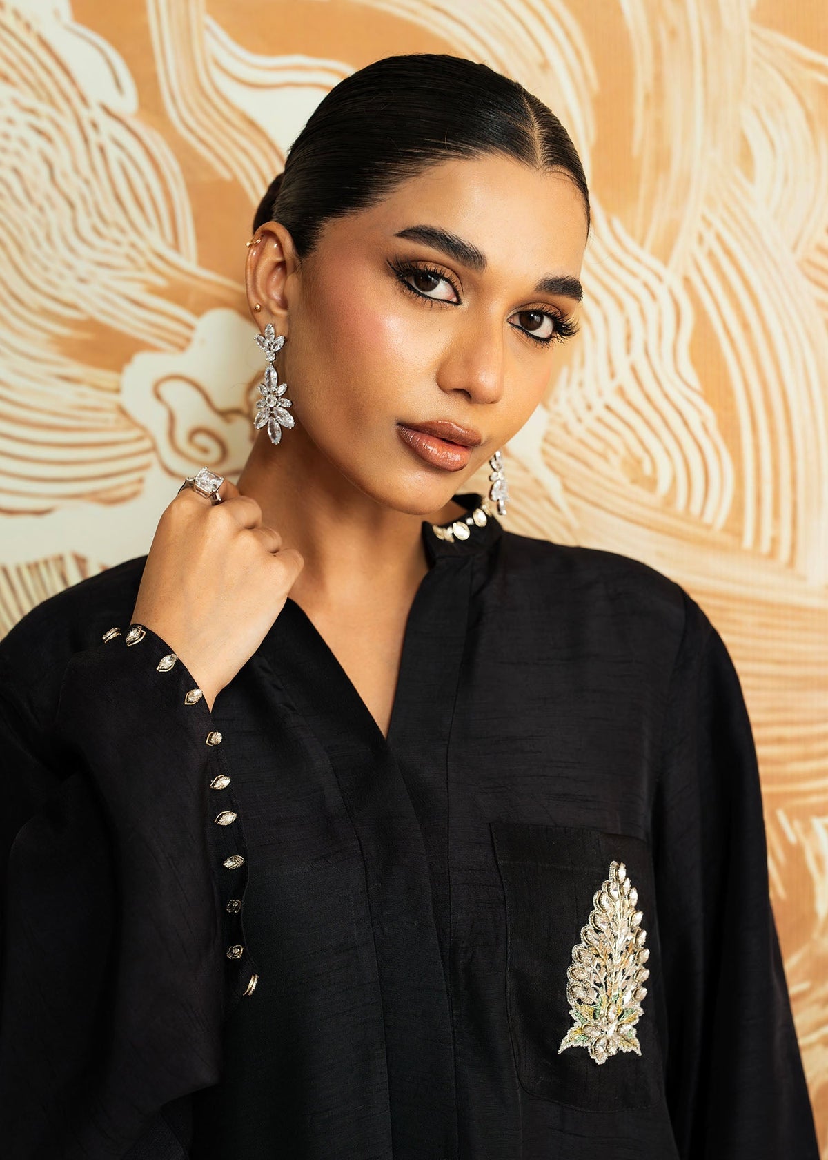 Mahgul | Whispers of Silk | Black Diamond-3