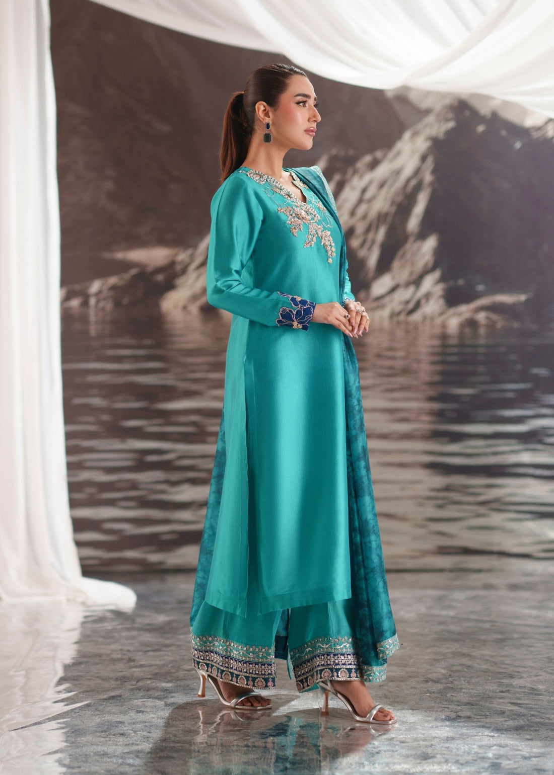 Mehak Yaqoob | Enchante Luxe Edit | Lumi-4