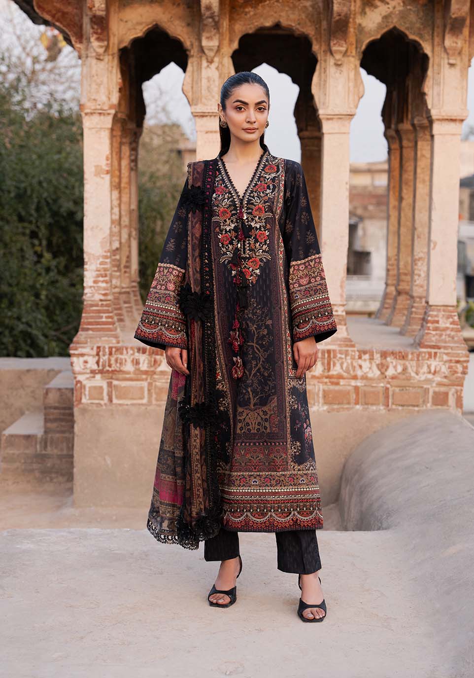 Zarqash | Luxe Lawn 26 | ZQL0012