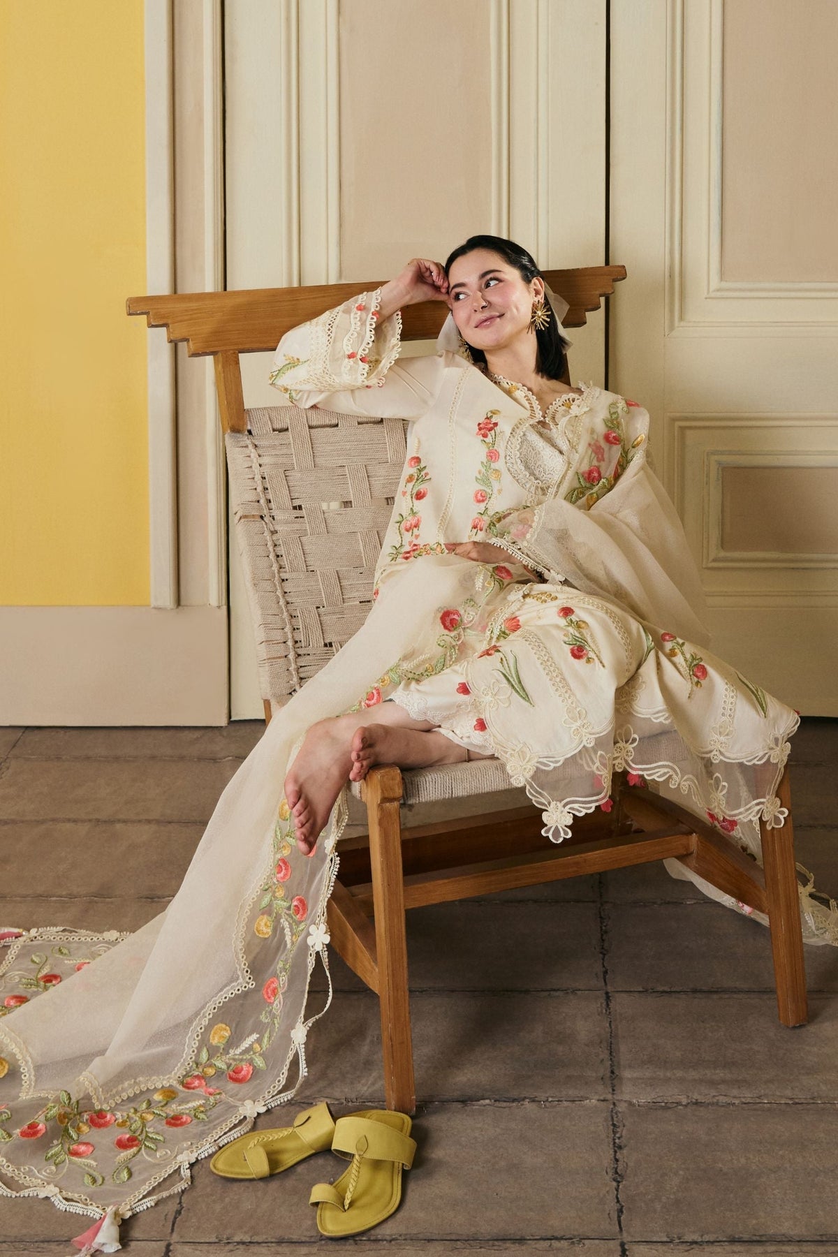 Maryam Hussain | Luxury Lawn 26 Vol 2 | Hala, image 4