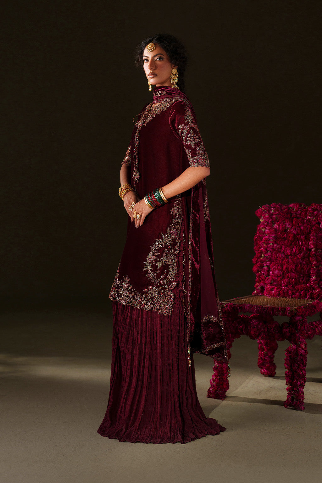 Iznik | Velvet 25 | IV-71 Embroidered Velvet, image 3