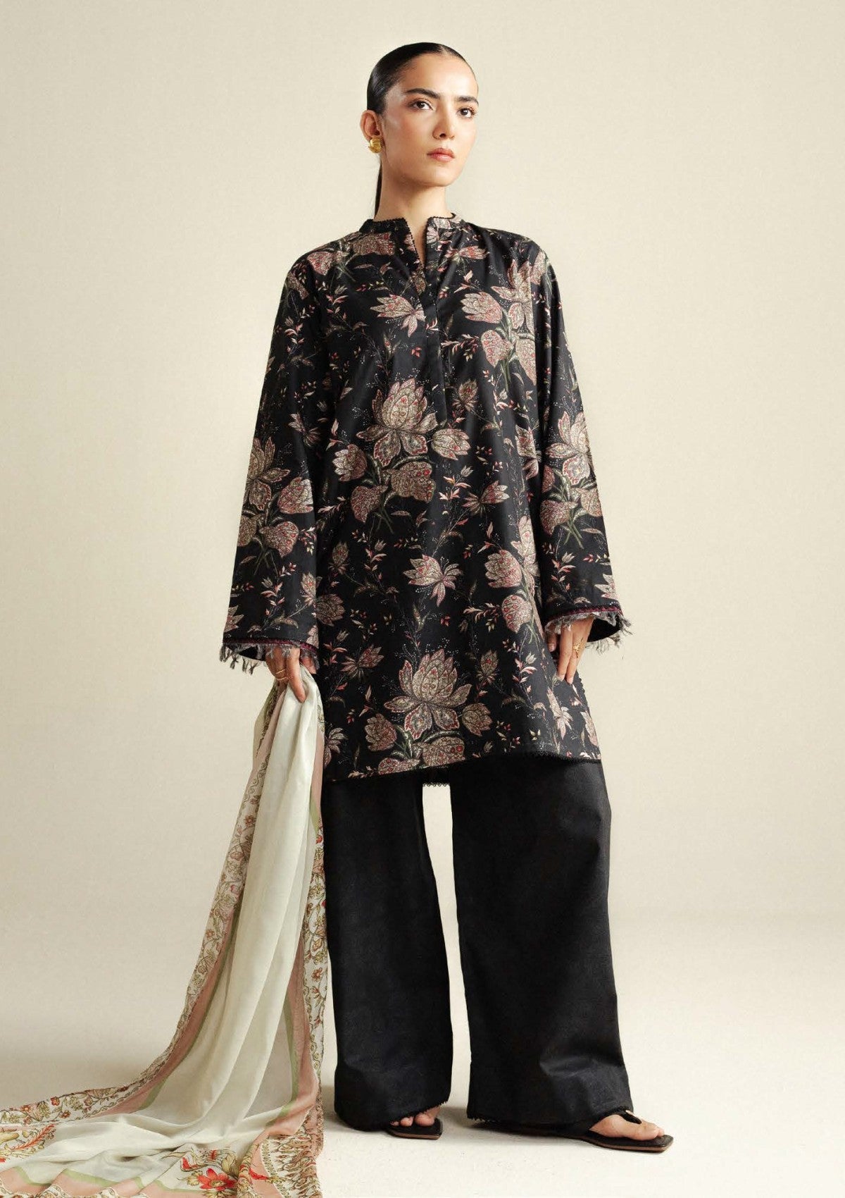Zara Shahjahan | Coco Prints 25 | Daisy-8B