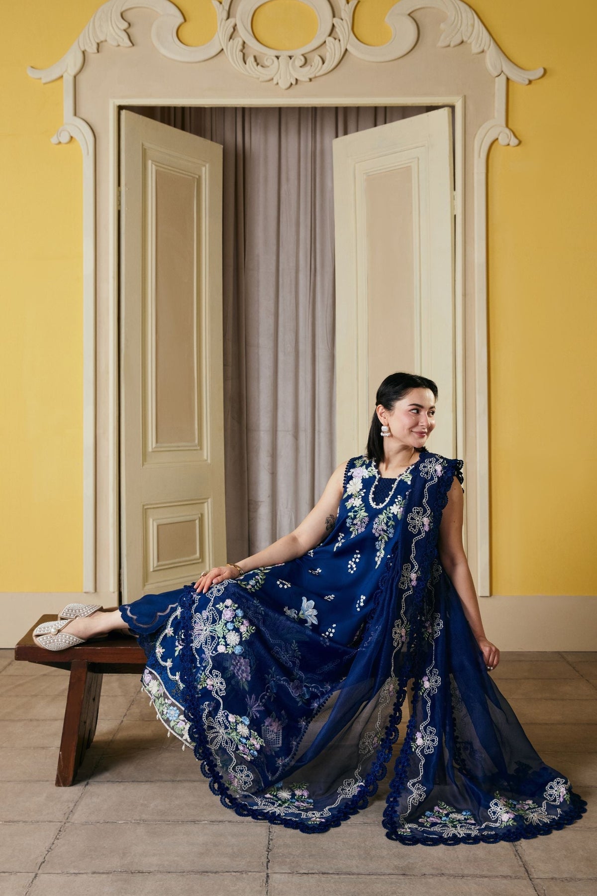 Maryam Hussain | Luxury Lawn 26 Vol 2 | Sanam, image 4