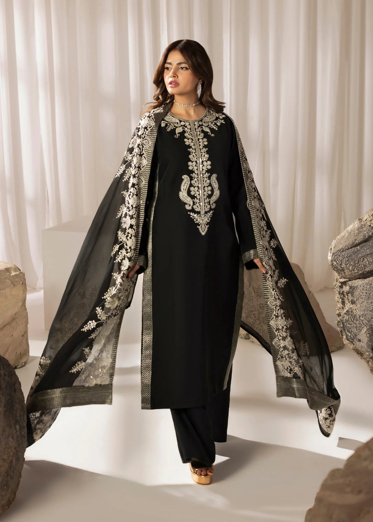 Jamnii | Silk Atelier Pret 26 | MIDNIGHT BOW, image 4