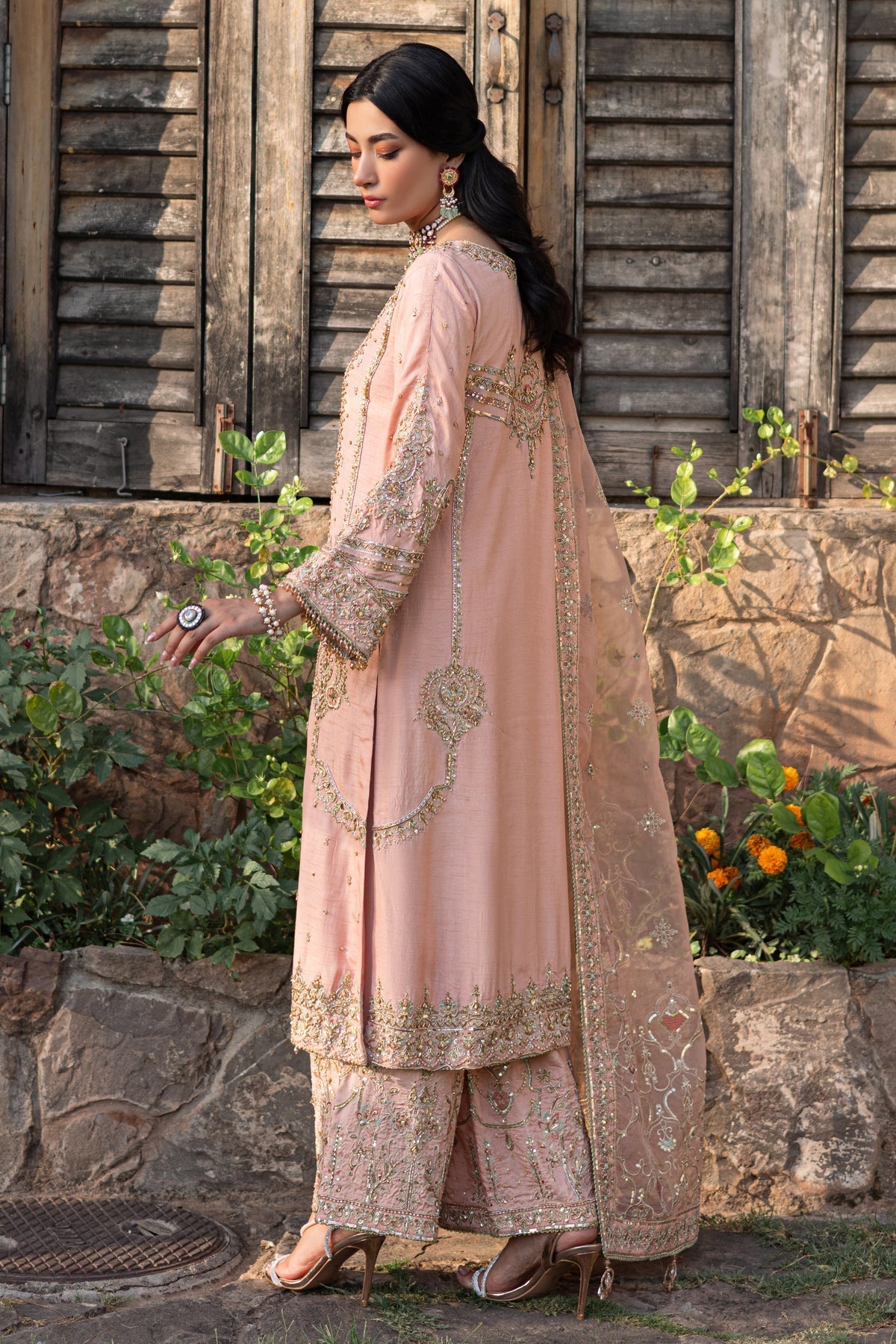 Naqshi | Samarkand Wedding Formals | Nazneen