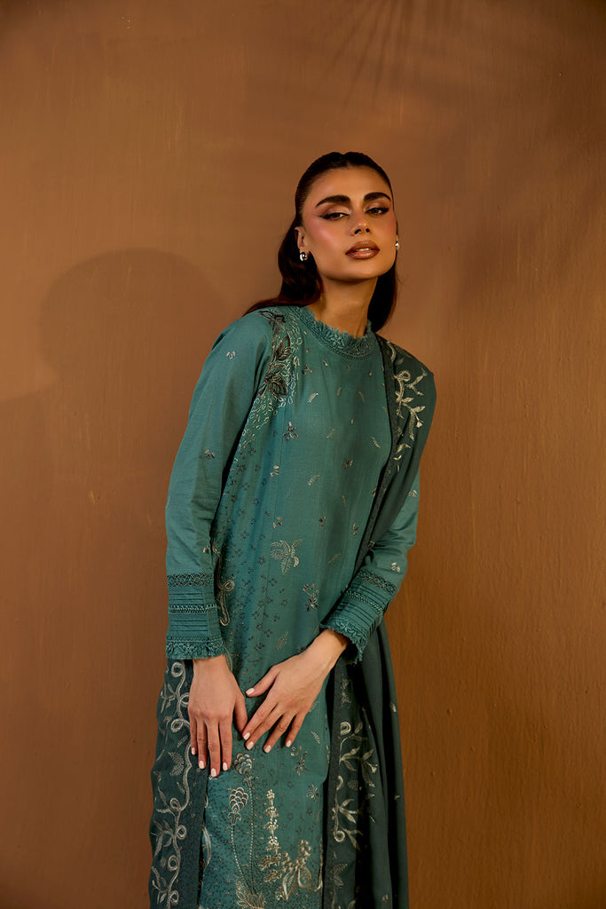 Sobia Nazir | Winter Shawl 25 | Design 5A, image 3