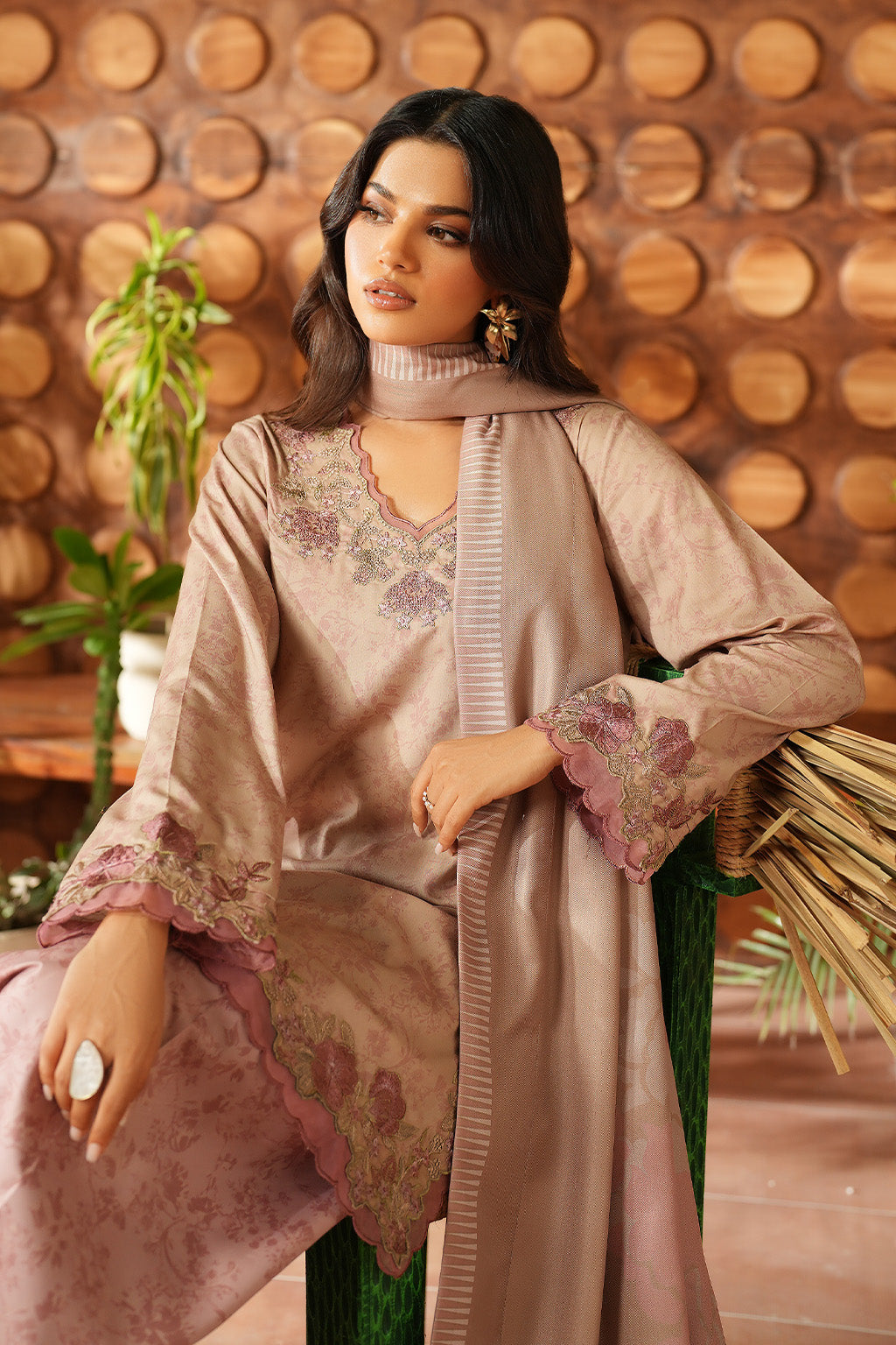 Iznik | Winter 25 | IPF-09, image 8