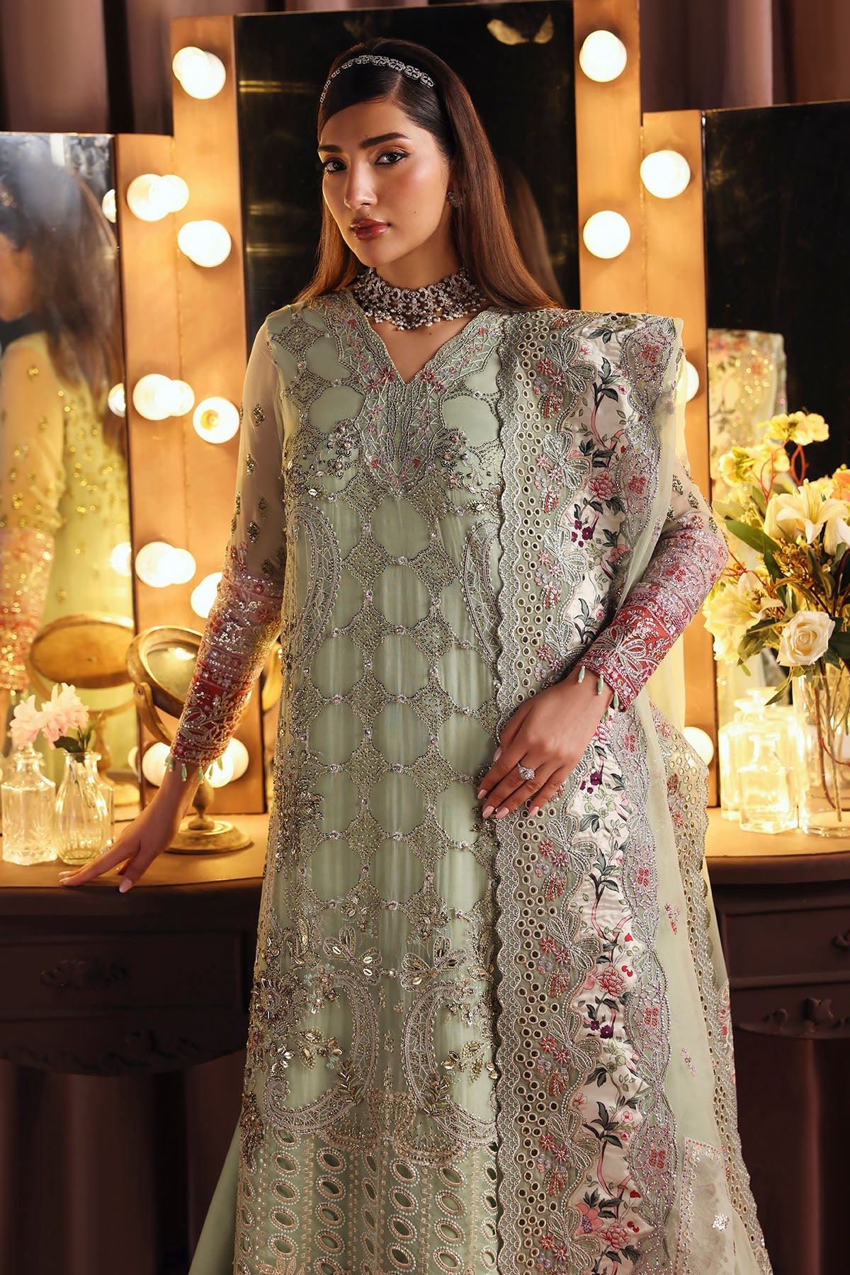 Nureh | Jhoomro 25' | NL-86 Insia -  Nureh jhoomro 25 - Original Designer Dress - House of Maryam