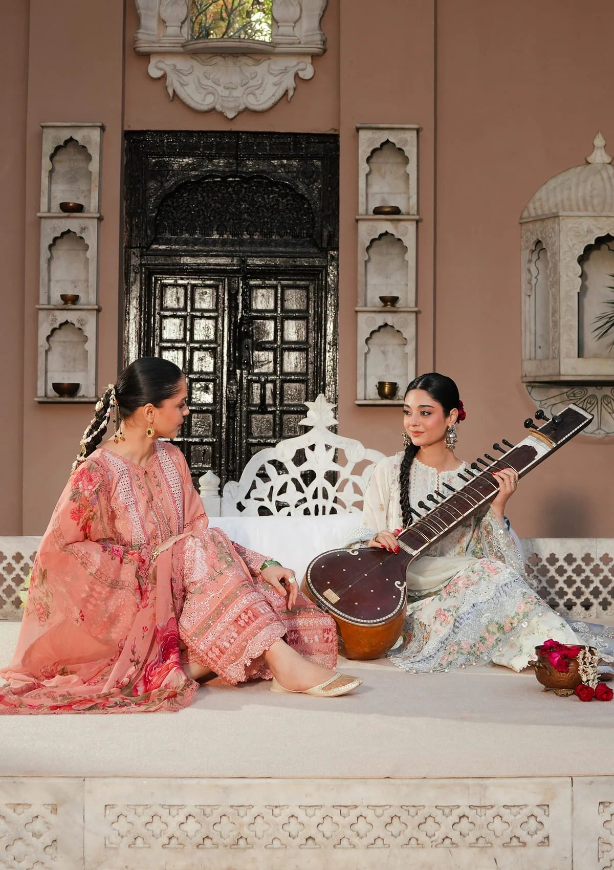 Kahf Premium | Ek Fasana Luxury Lawn 26 | KLB-5B ADAA, image 4