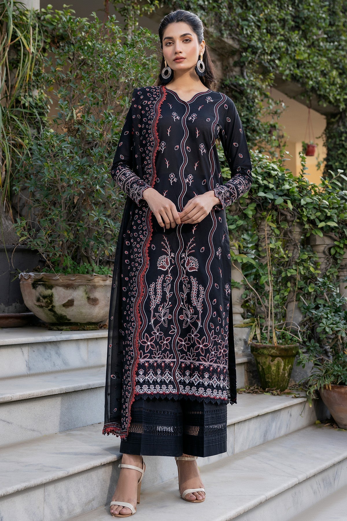 Farasha | Summer Weaves Embroidered Lawn | Black Rose -  Farasha Ladies Clothes - Original Designer Dress - House of Maryam