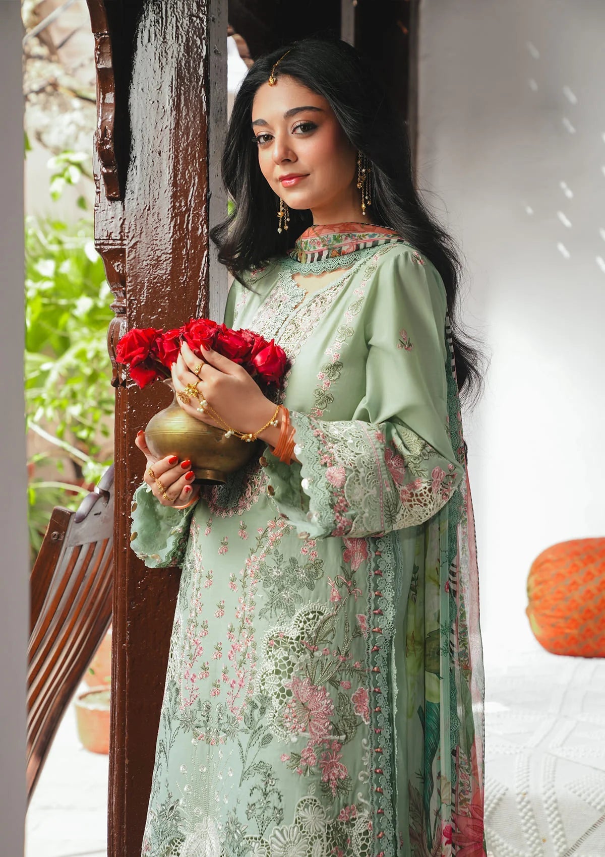 Kahf Premium | Ek Fasana Luxury Lawn 26 | KLB-4B SITARA, image 3