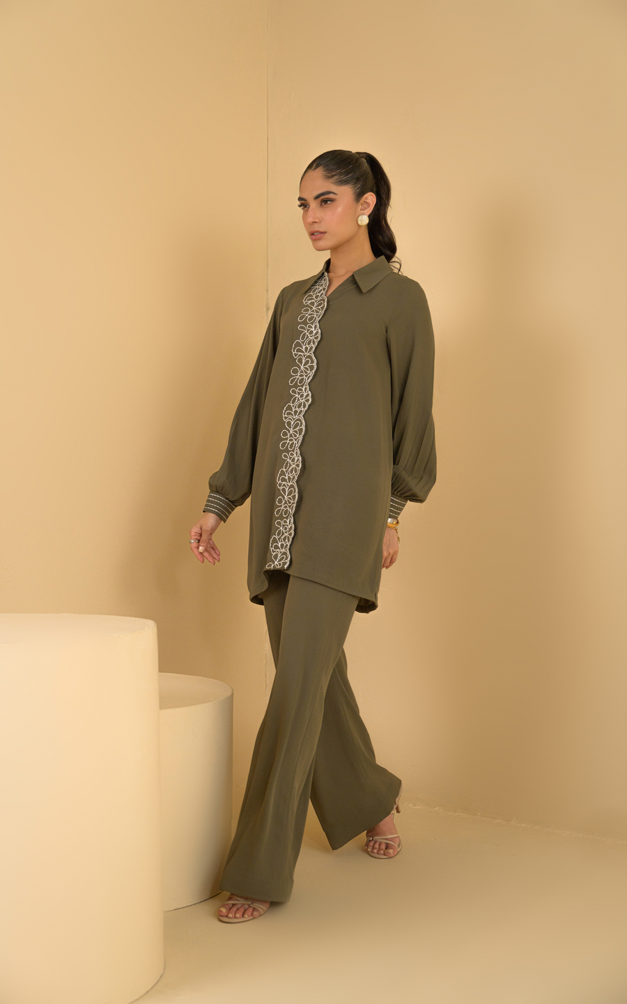 Sana Abbas | La Fiesta |Ovia-3