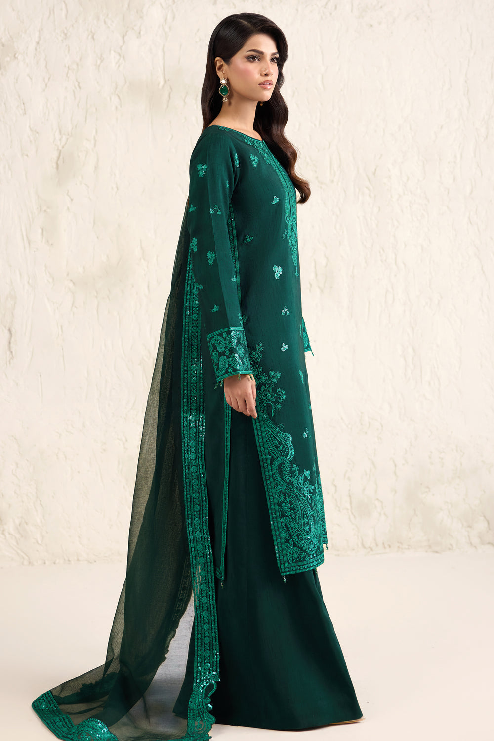 Faiza Saqlain | Reina Formals | Emerald Luxe-5