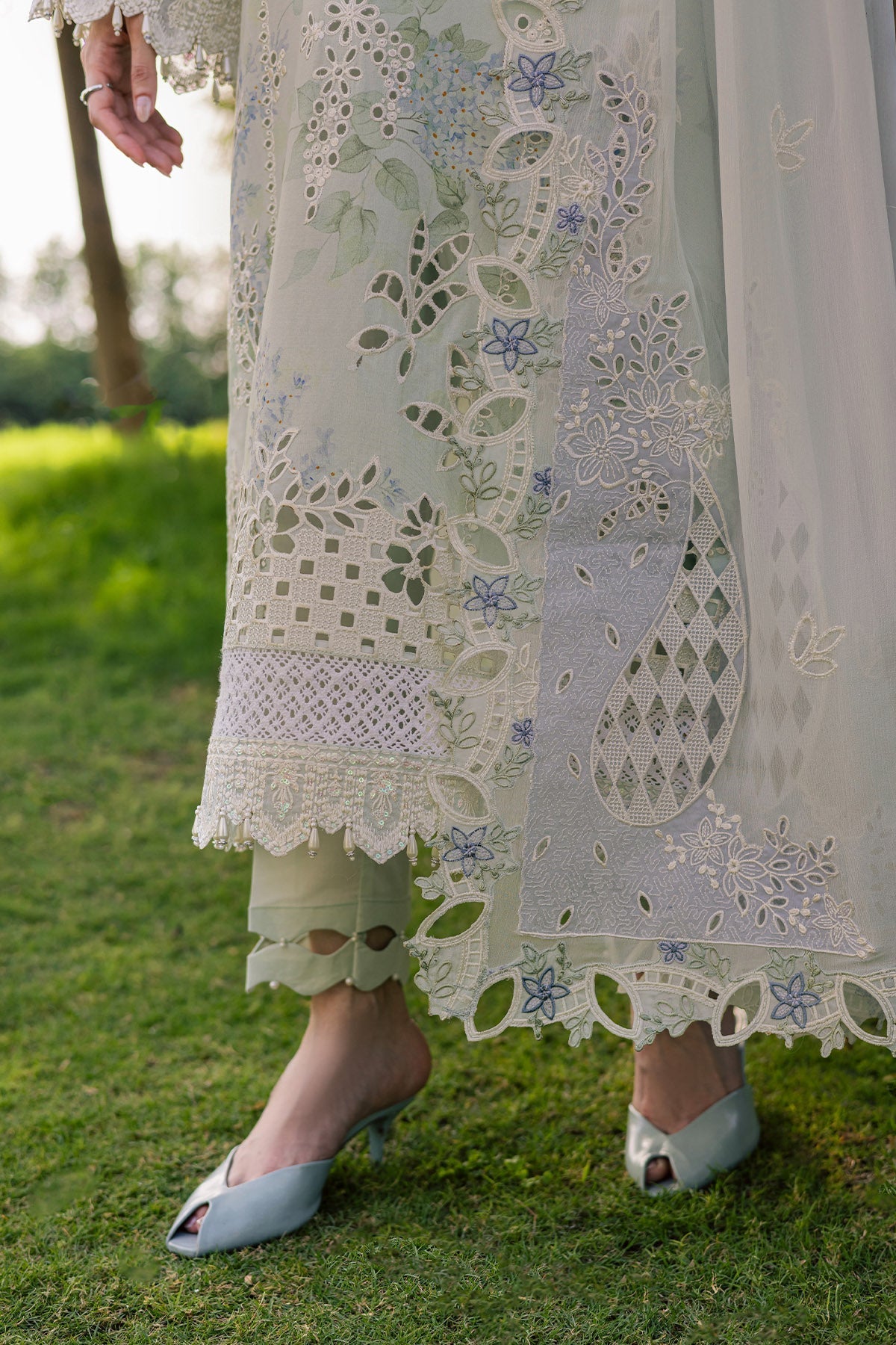 Nureh | Raha Lawn | NE-262, image 5