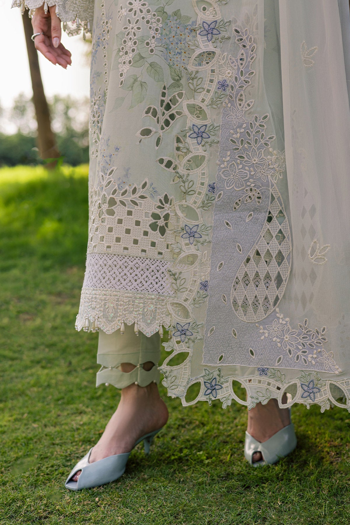 Nureh | Raha Lawn | NE-262, image 5