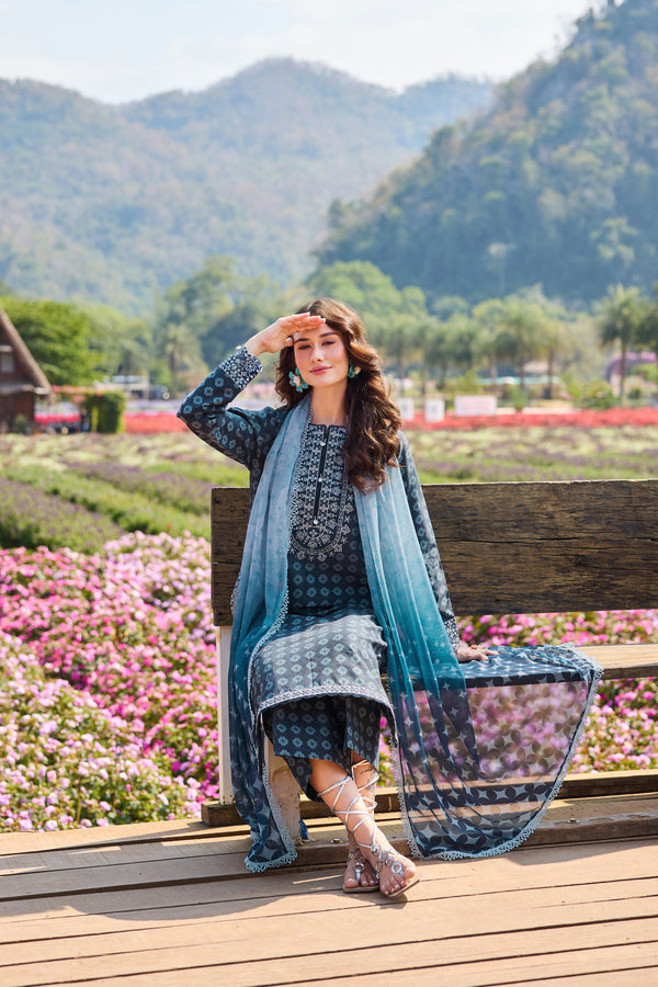 Farasha | Summer Escape 26 | Blue Reverie-9