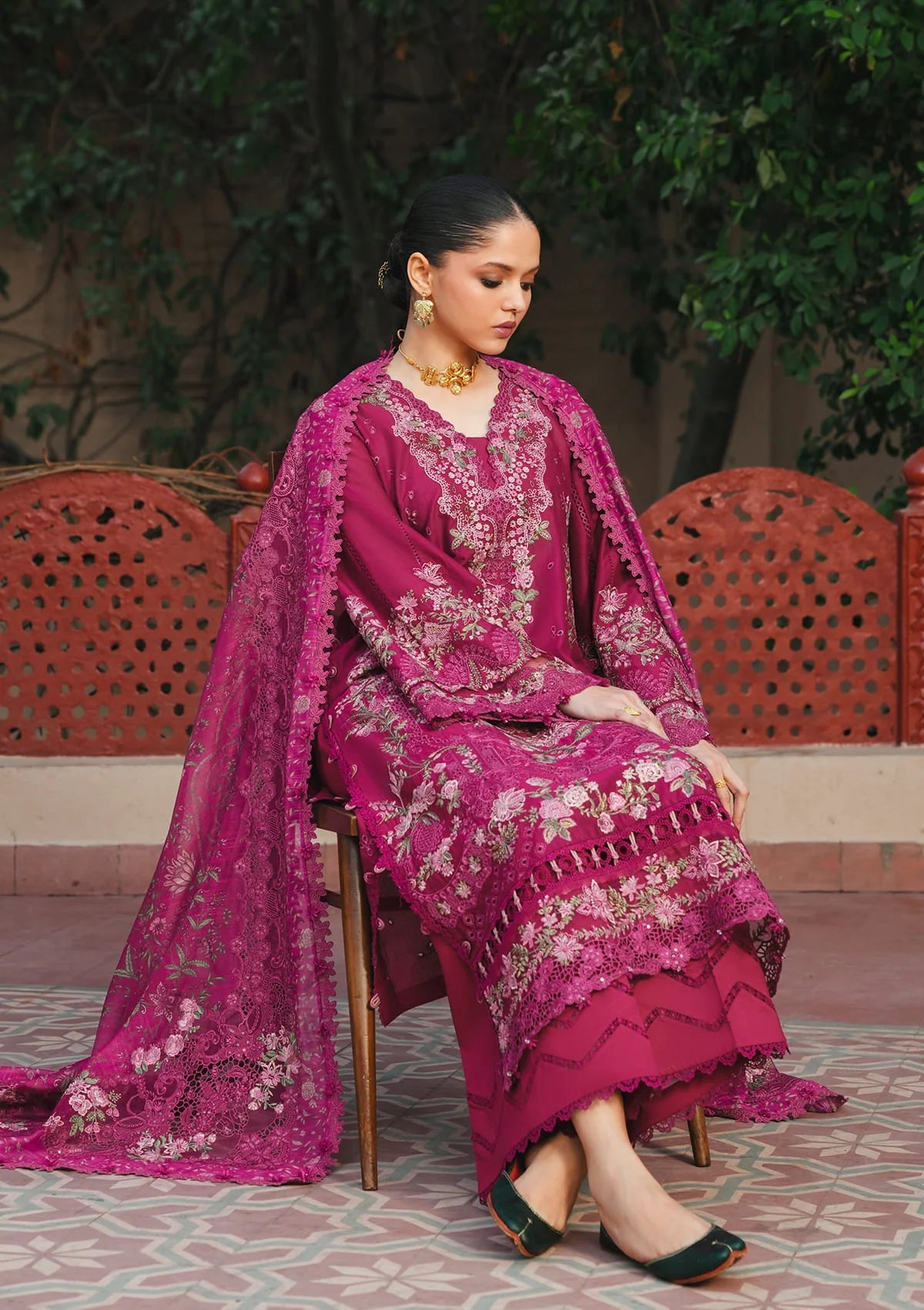 Kahf Premium | Ek Fasana Luxury Lawn 26 | KLB-7A NAVELI, image 4