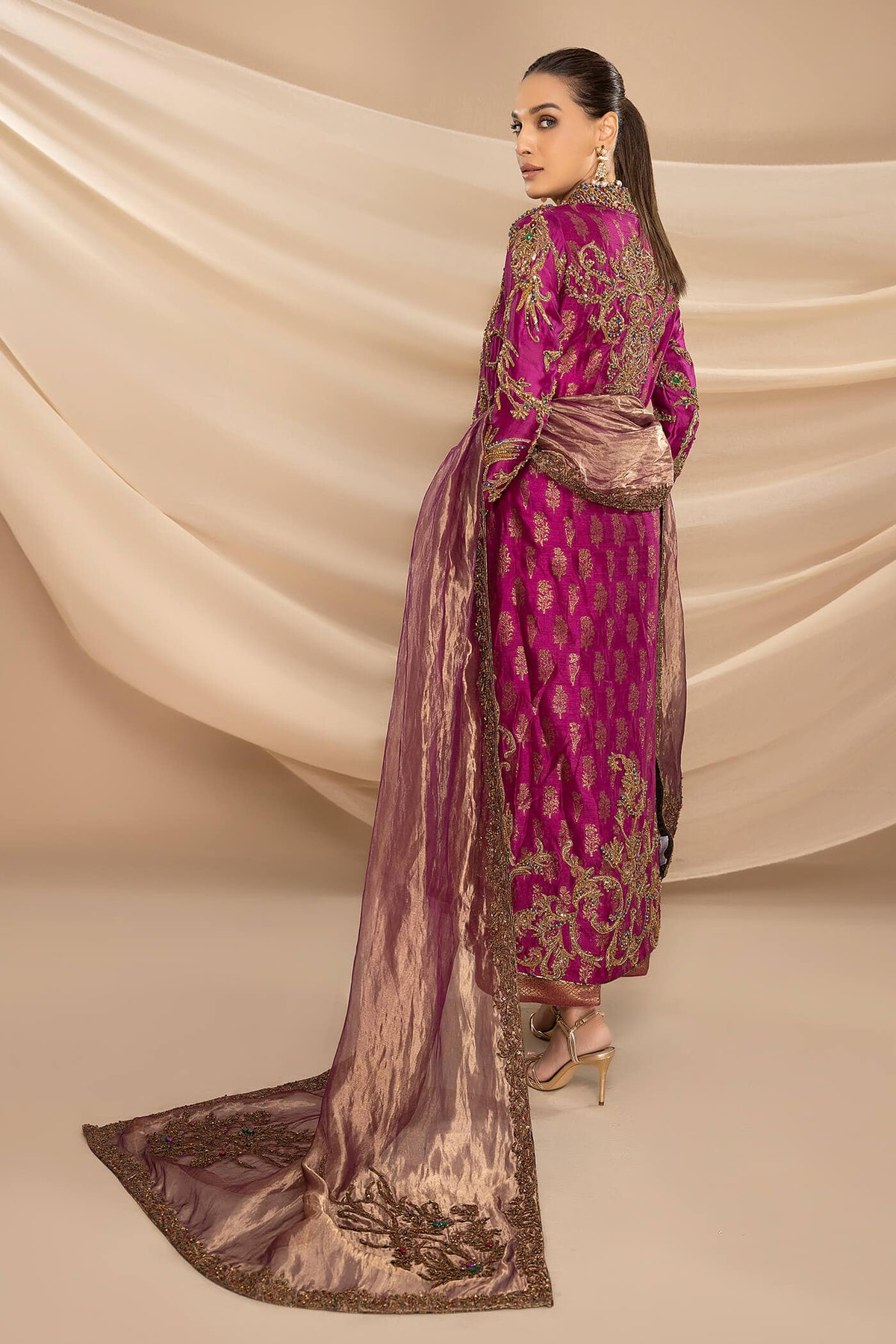 Nilofer Shahid | Shama e Mehfil | Wisaal e Yaar, image 2