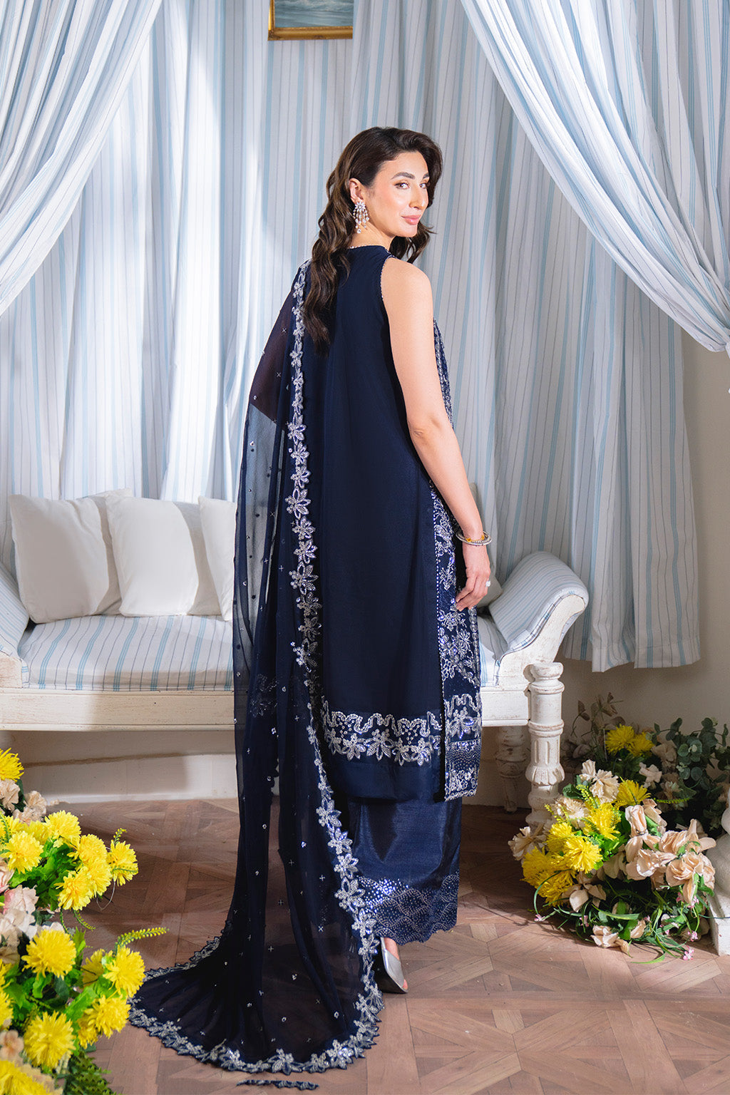 Neeshay | Dastaan Formals 25 | Neelisha, image 2