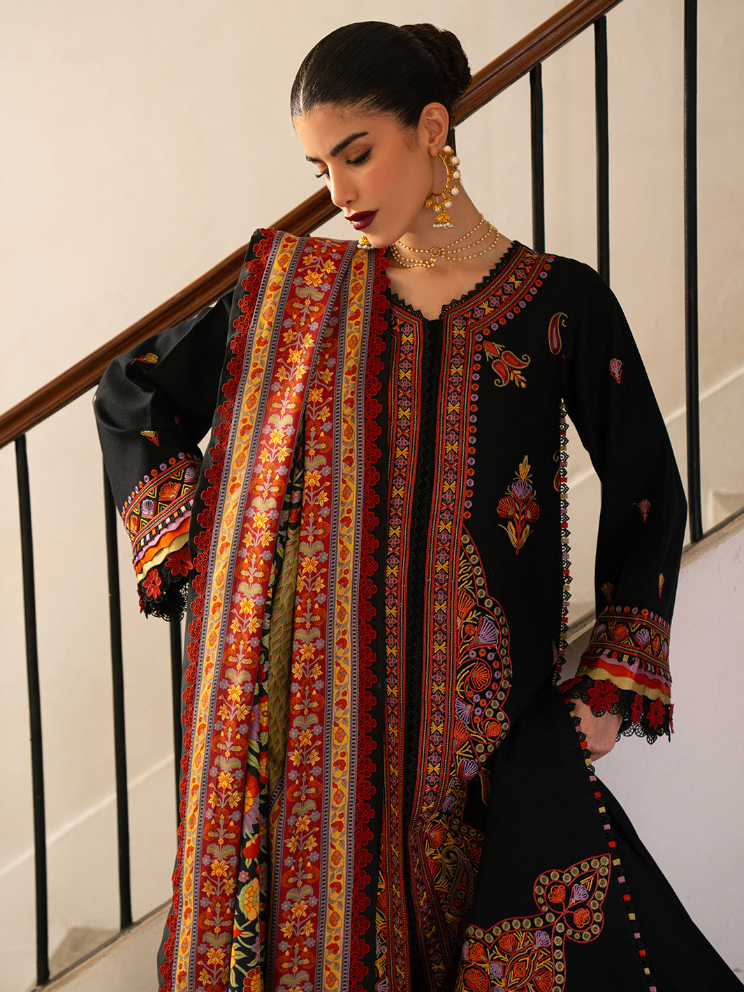 Bin Ilyas | Gulrukh Khaddar 25 | 61-B, image 6