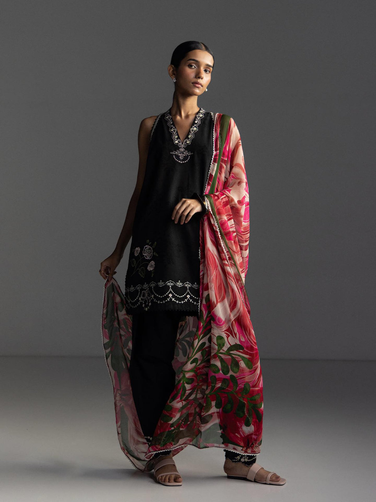 Zara Shahjahan | Coco Lawn 26 | Miro-2B, image 5