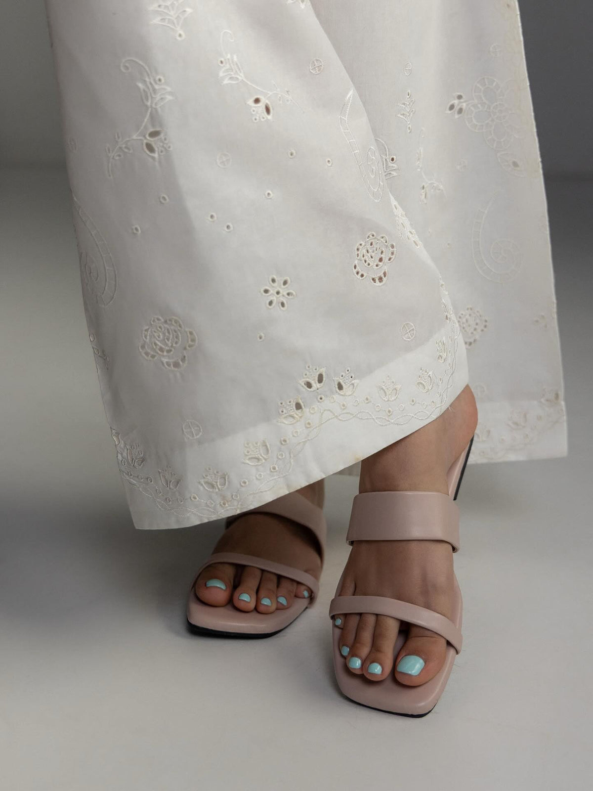 Zara Shahjahan | Coco Lawn 26 | Sune-10B, image 3